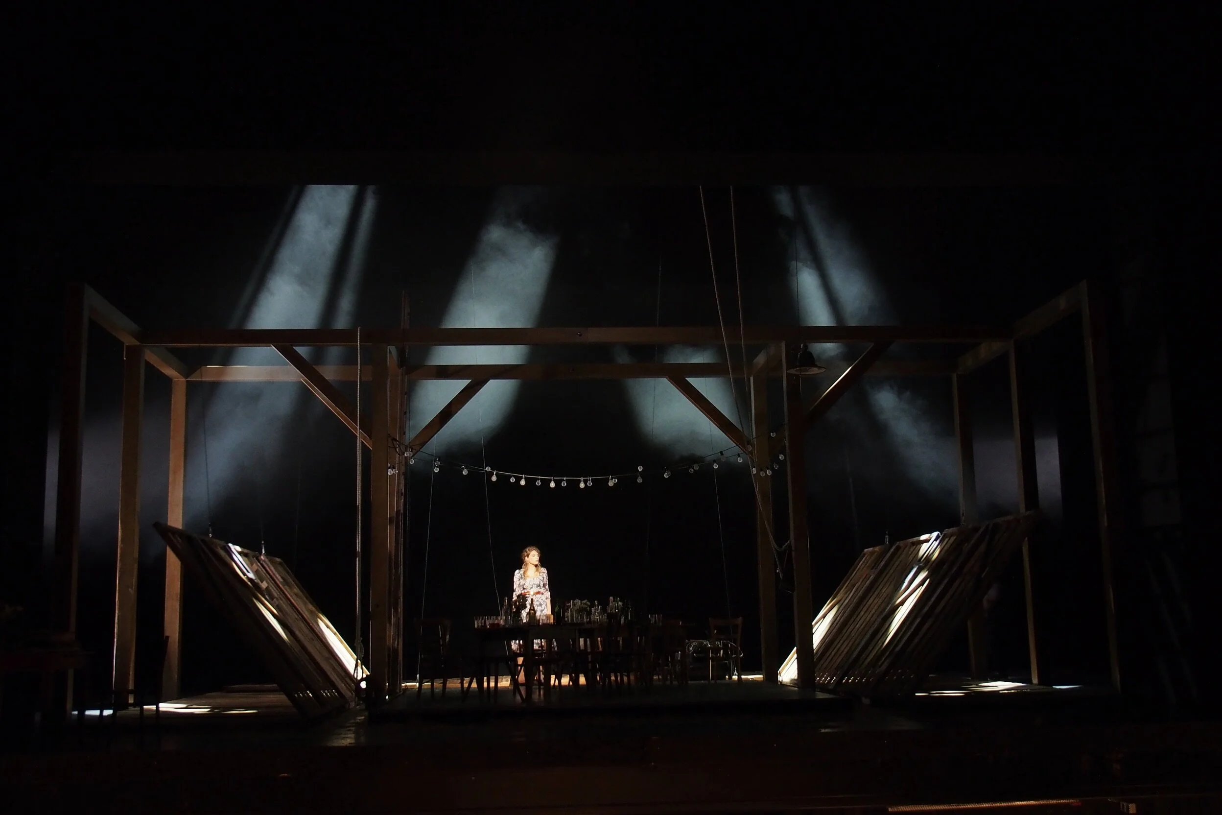 Eugen Onegin_Freiburg_18©Kristin Zwimpfer_026.JPG