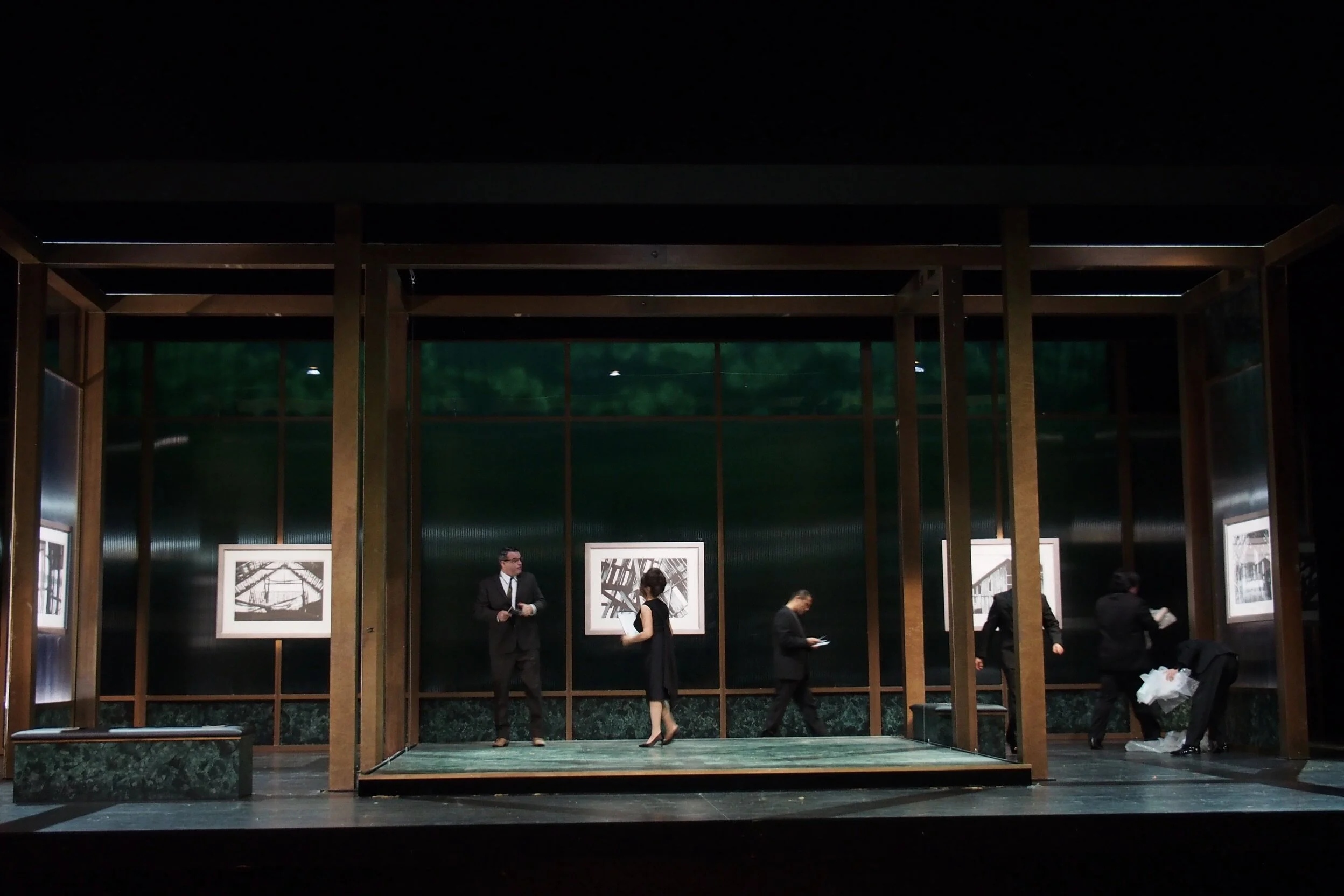 Eugen Onegin_Freiburg_18©Kristin Zwimpfer_033.JPG