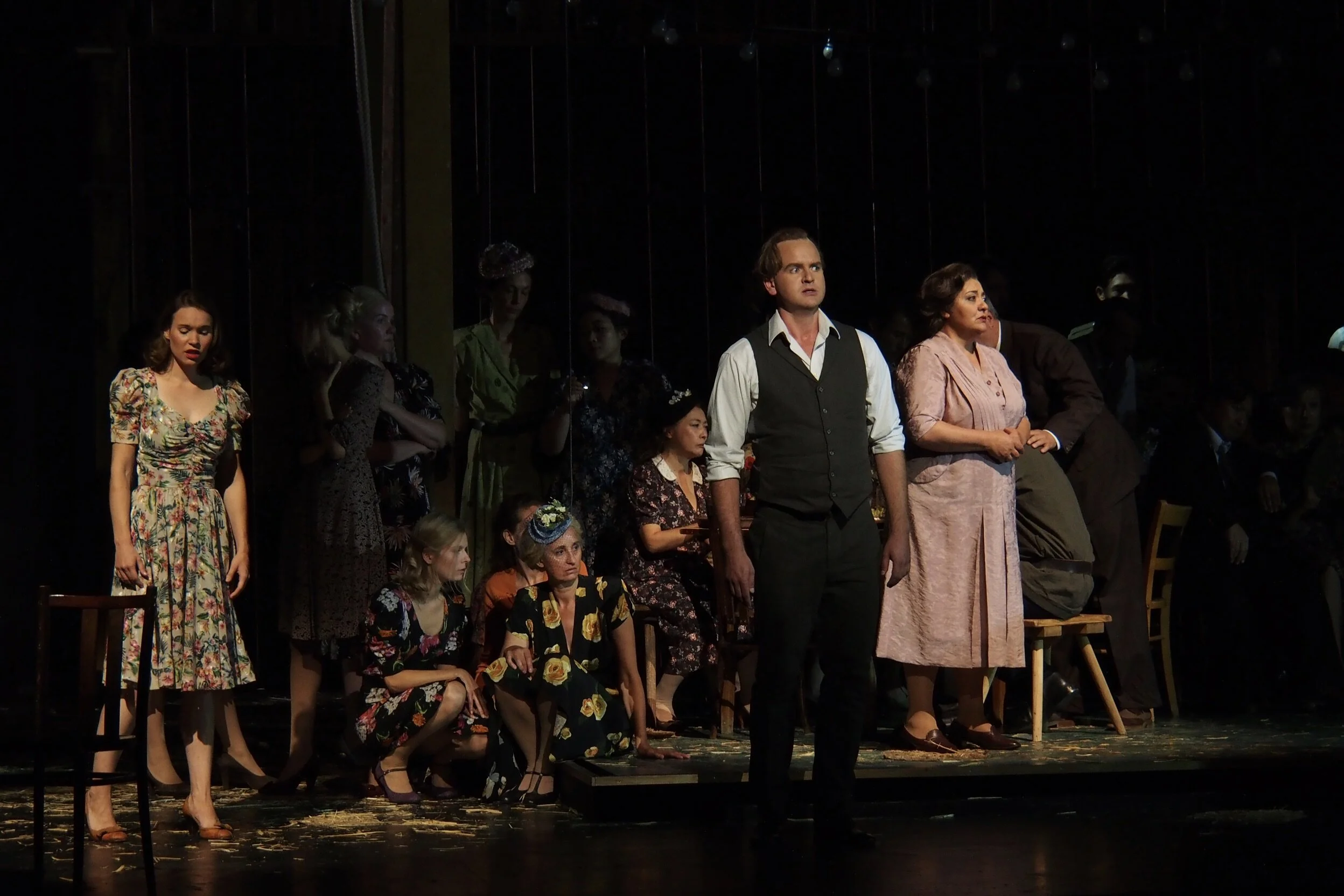 Eugen Onegin_Freiburg_18©Kristin Zwimpfer_042.JPG