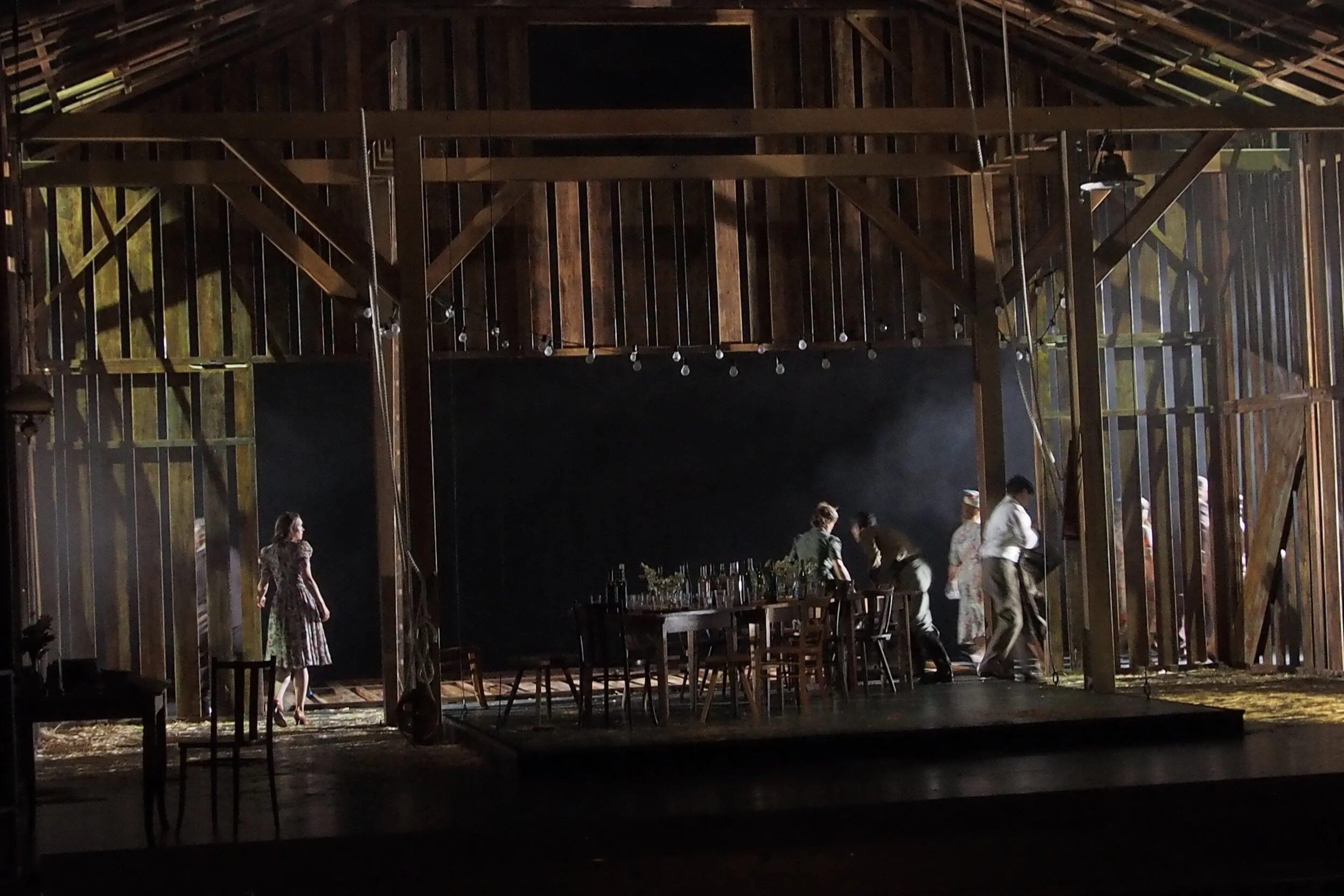 Eugen Onegin_Freiburg_18©Kristin Zwimpfer_08.JPG
