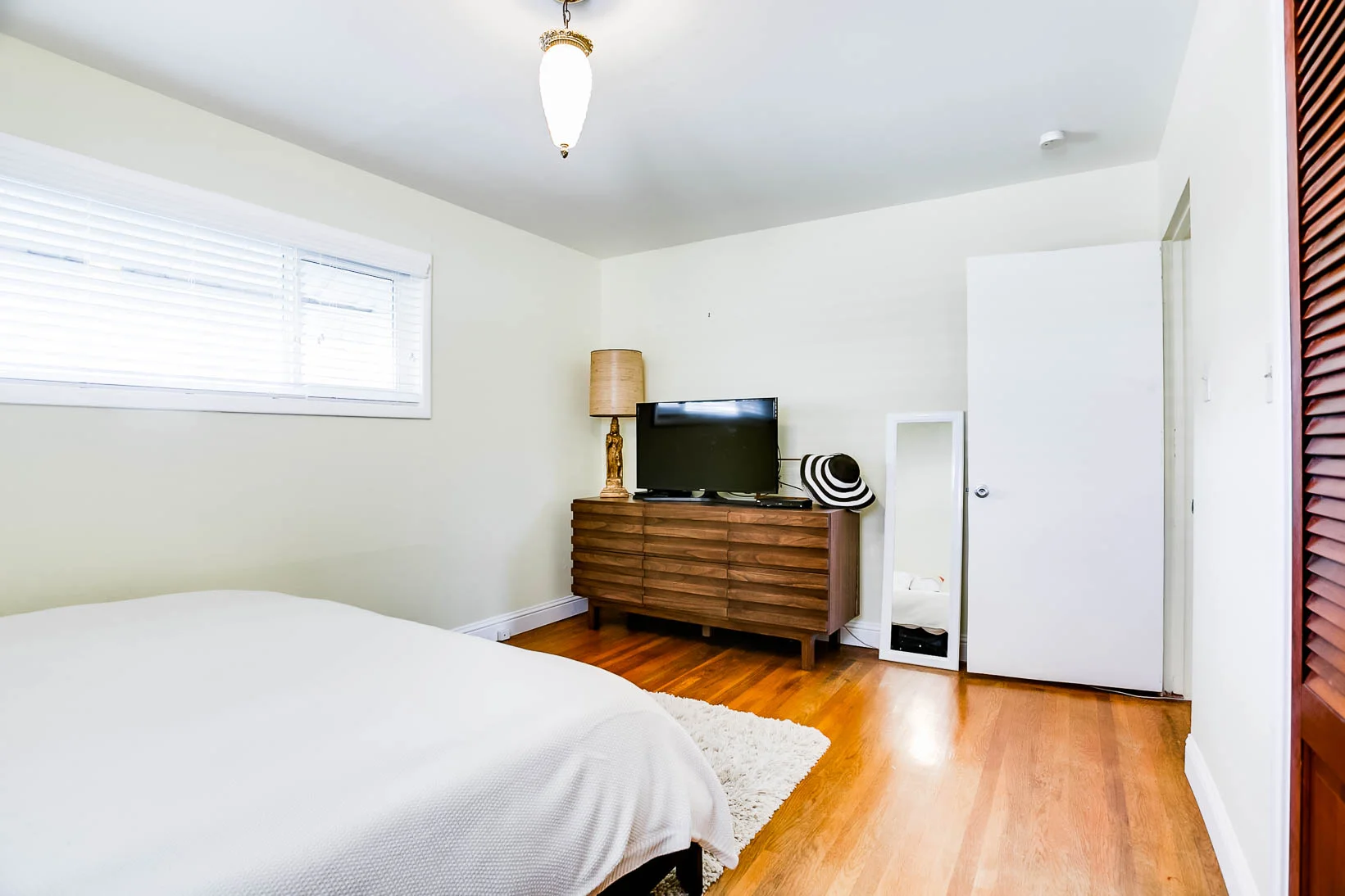 4738 60th St-7.jpg