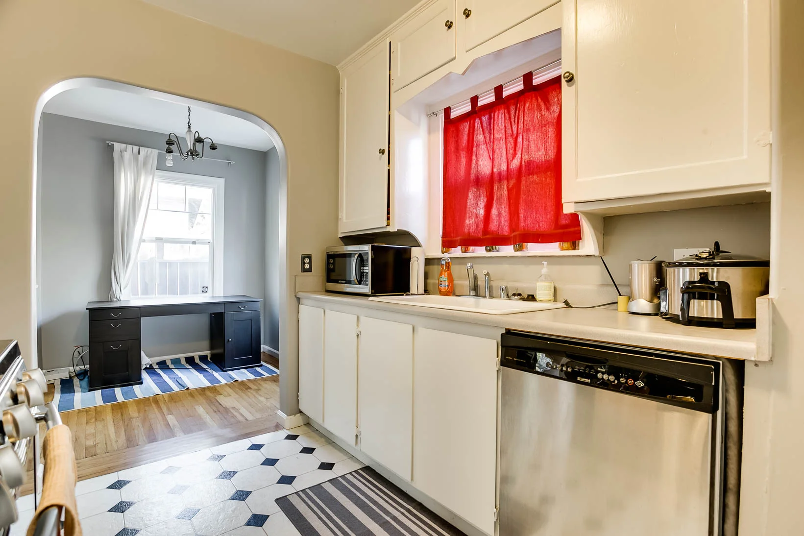 2425 36th St-19.jpg