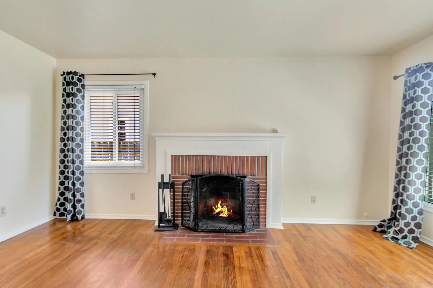 5451 Emerson Rd Sacramento CA-large-007-012-5451 Emerson Rd 7-1500x999-72dpi.jpg