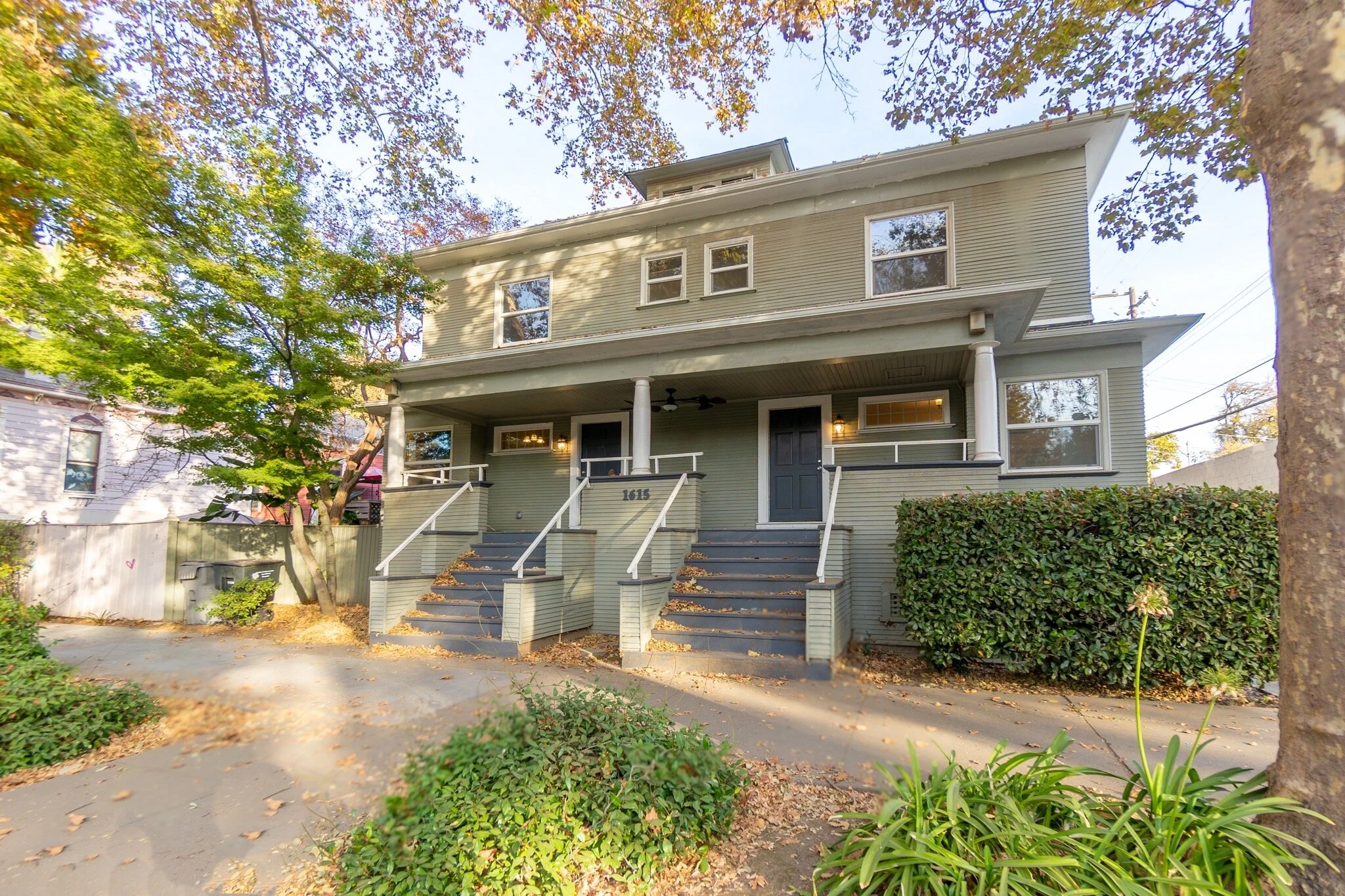 1615 18th St  $890,333