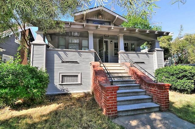 Sold for $426,500. 
3335 Serra Way is located in the Alhambra Triangle. Built in 1913, this Craftsman Bungalow needs some love but she&rsquo;s an original beauty. 😍🏡