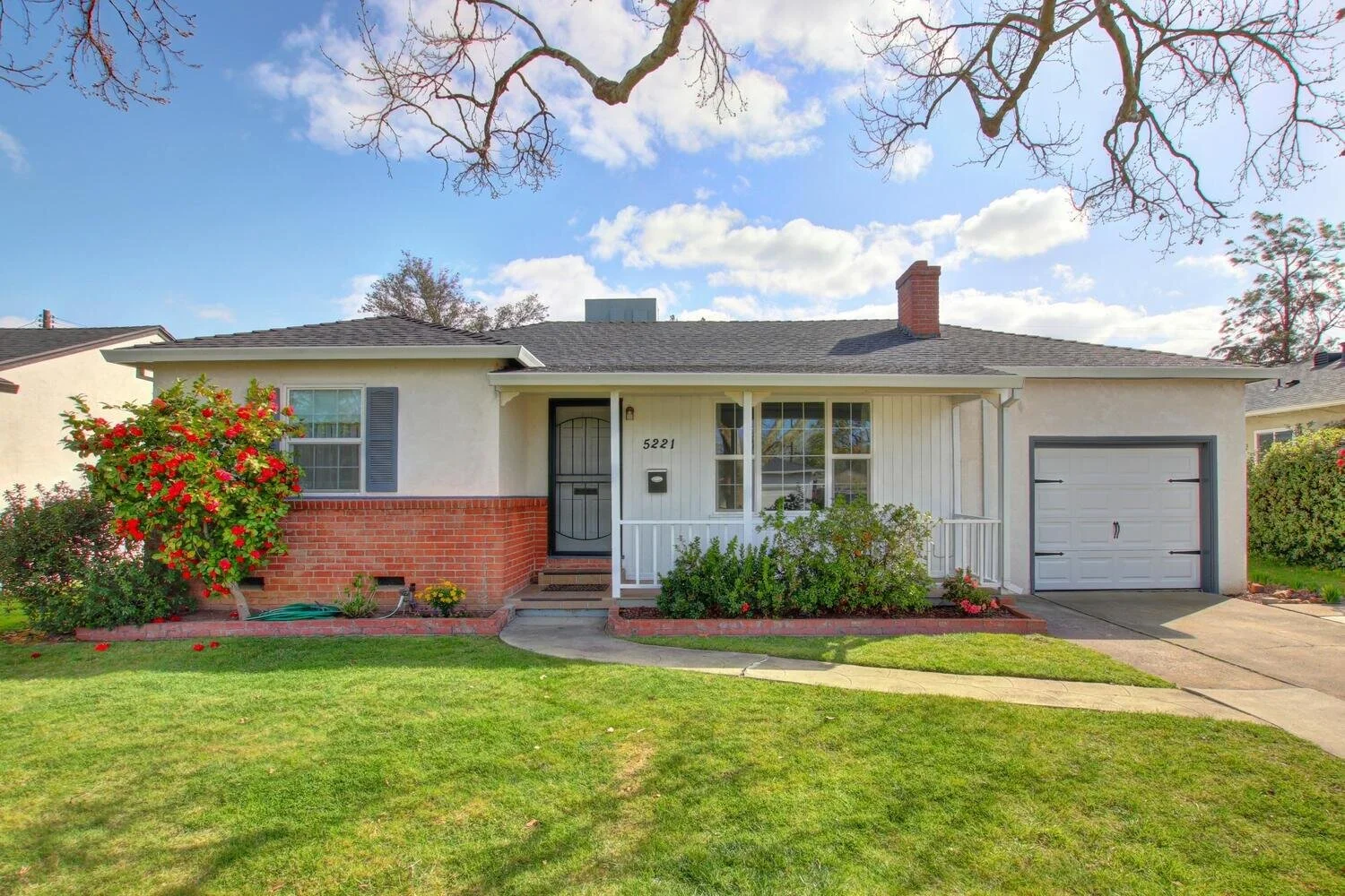 5221 Helen Way $520,000