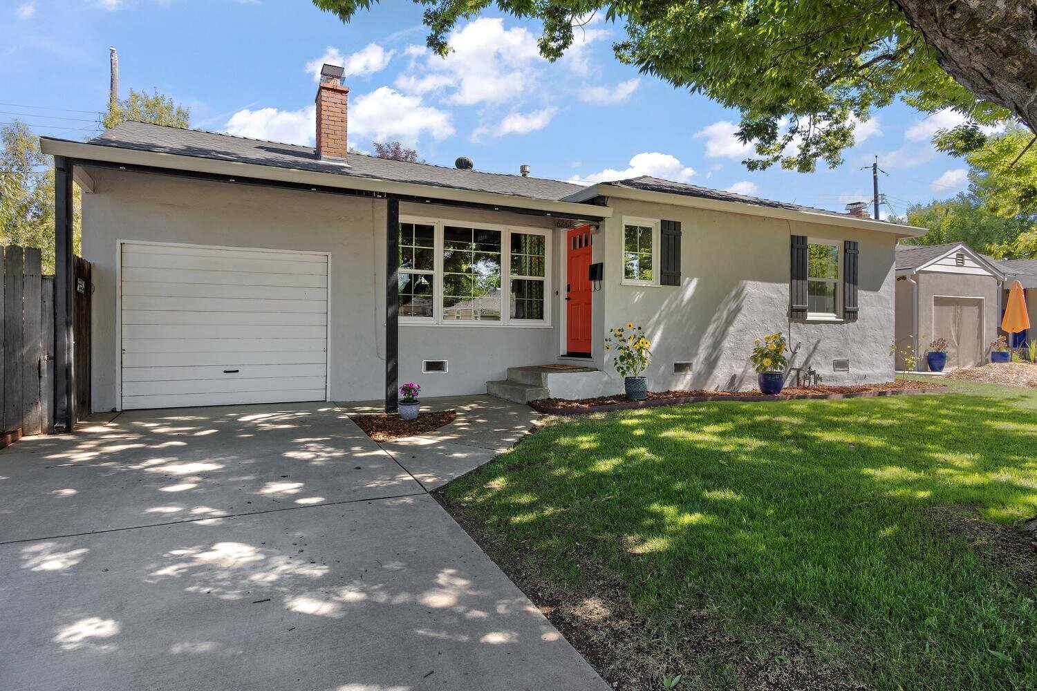 6261 3rd Ave $509,000