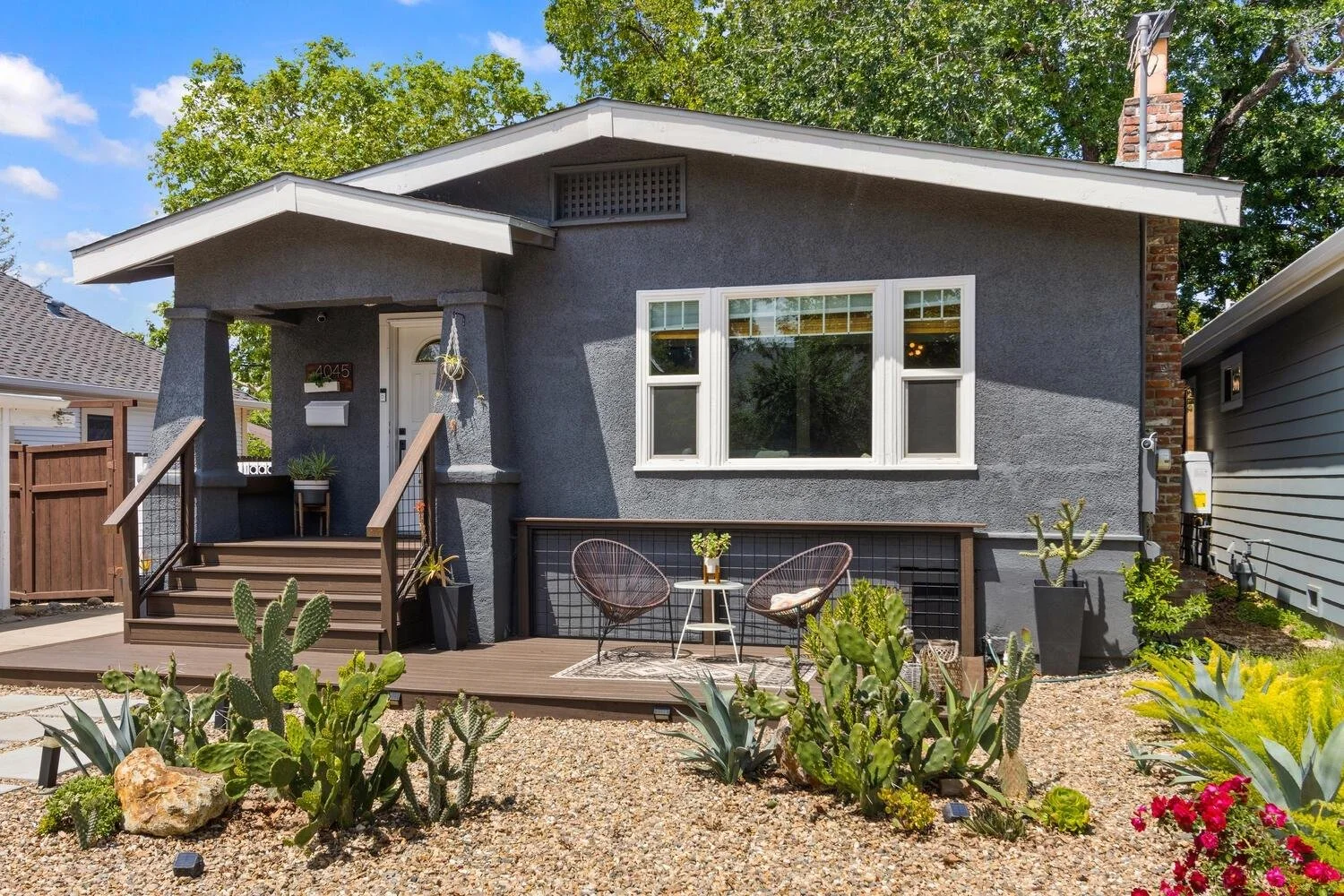 4045  2nd Ave $575,000