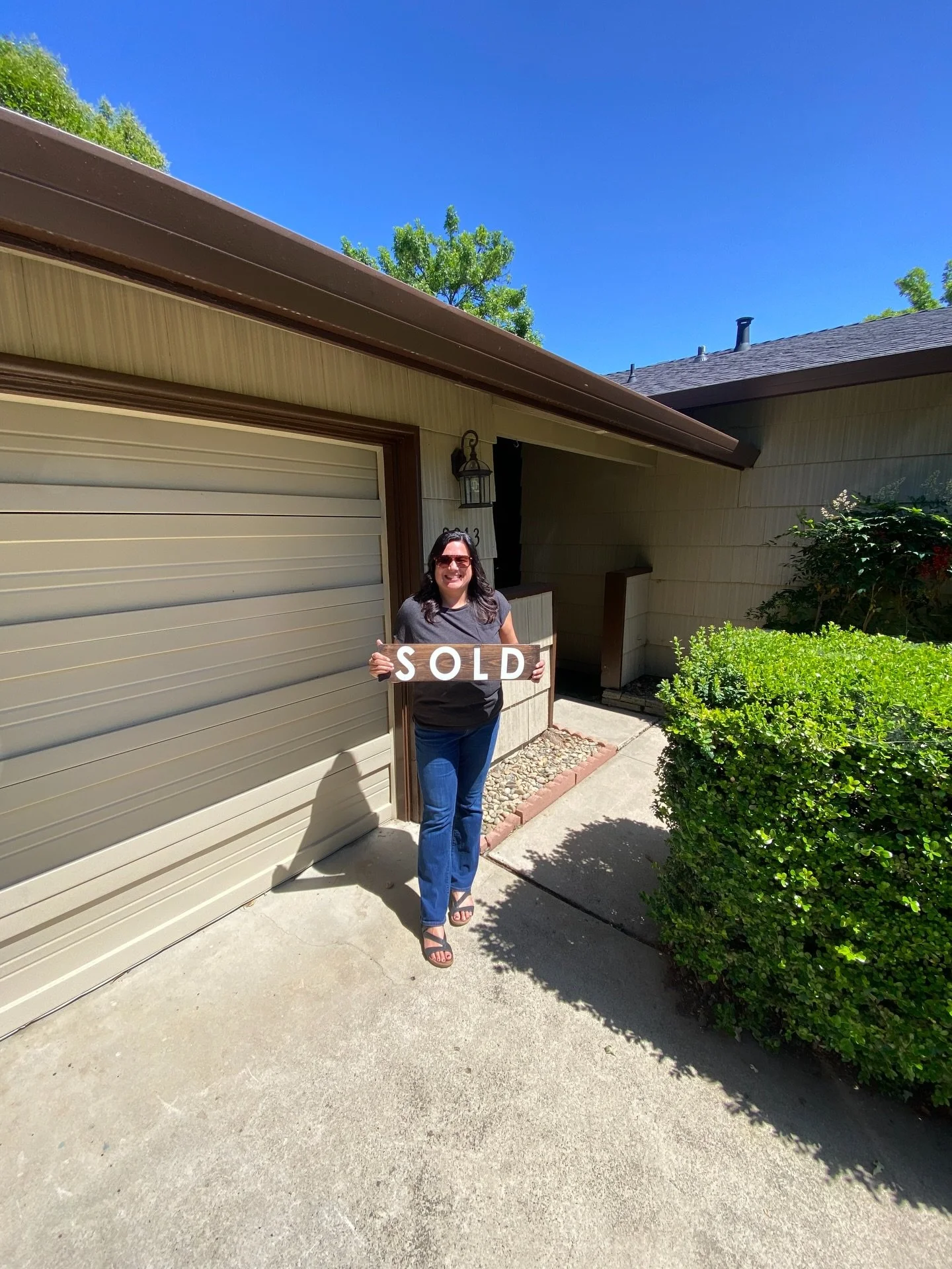 SOLD in Rancho Cordova. Congratulations Tricia, you are just the best! 🤩🏡 

Sara Muir 
GUIDE Real Estate 
DRE&mdash;01973467

#SacramentoRealEstate #HollywoodPark #JustListed #SacramentoHomes #HouseHunting