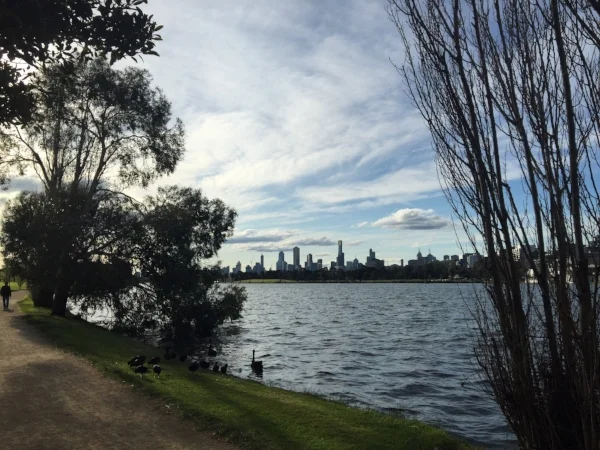 Have you ever wanted to live in Australia? Well, the Working Holiday Visa allows you to live and work Down Under for 12 months! If you want to learn more here's a complete guide to the working holiday visa! SimpleGoldLife.com