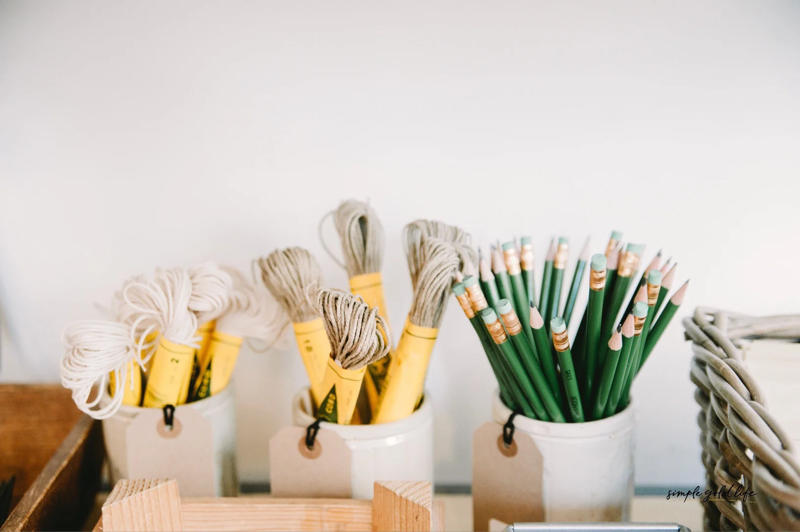 Fall in love with your home using these tips! Easy quick ways to love coming home. Simple Gold Life. #organizehome #loveyourhome