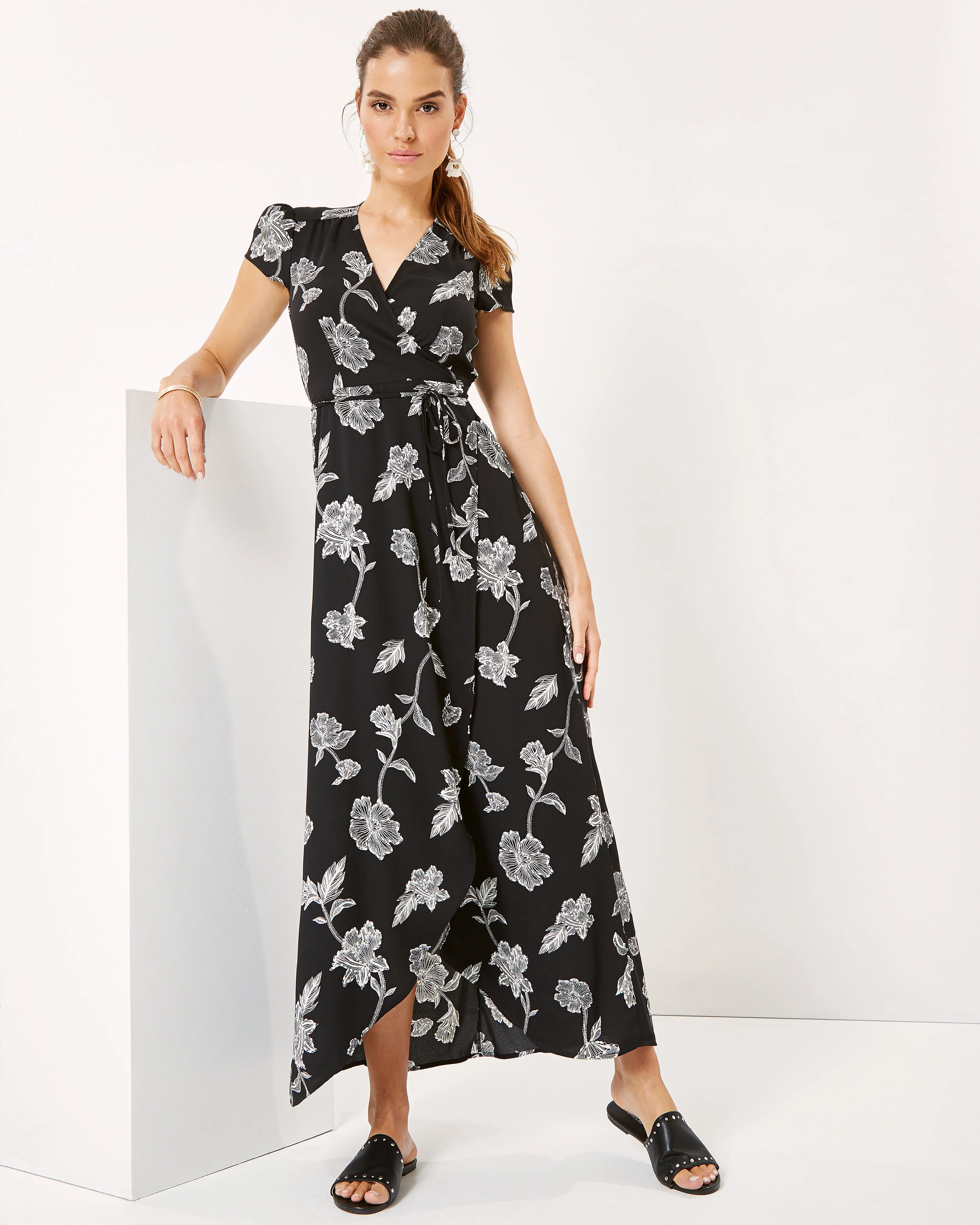EFFORTLESSDRESSES.jpg