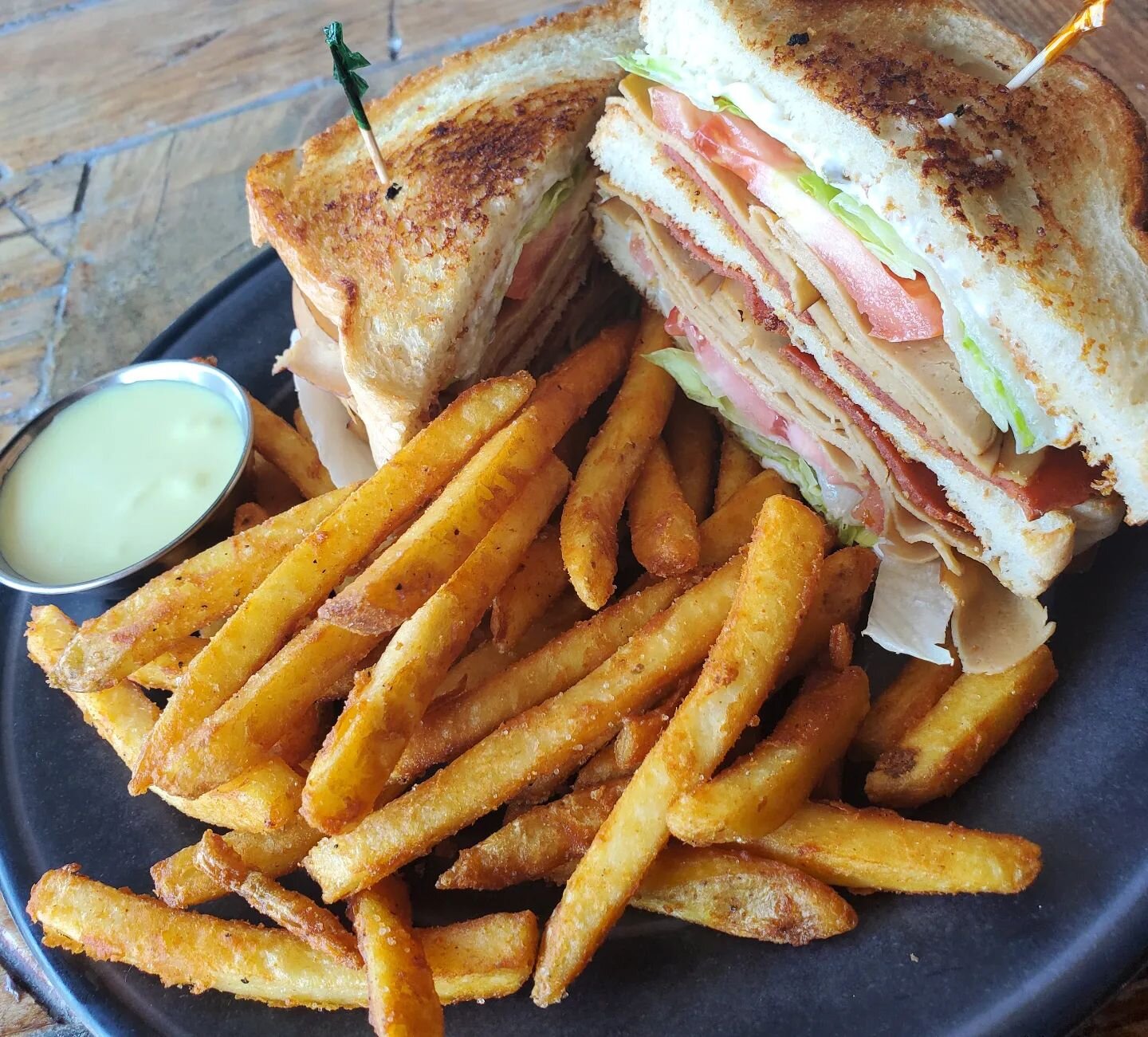 The Club Sandwich is finally back (Saturday) as our Special of the day!!! ☺
 Stacked Turkey, bacon, lettuce, tomato, and mayo on Texas toast and served with our house made honey mustard!  Comes with one side. 

 #vegansandwiches #cooperyoung #memphis