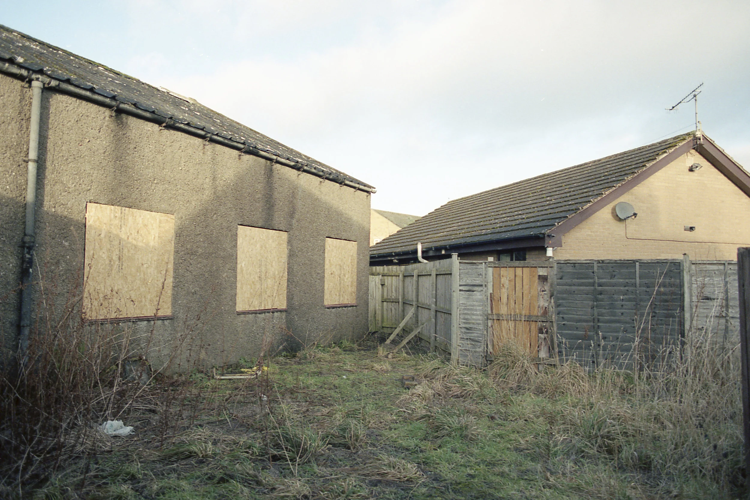 derelictgarage1.jpg