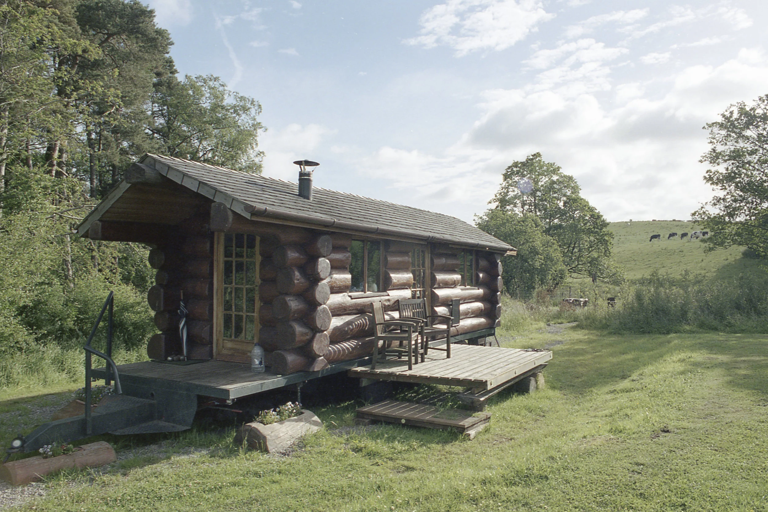 cabin1.jpg