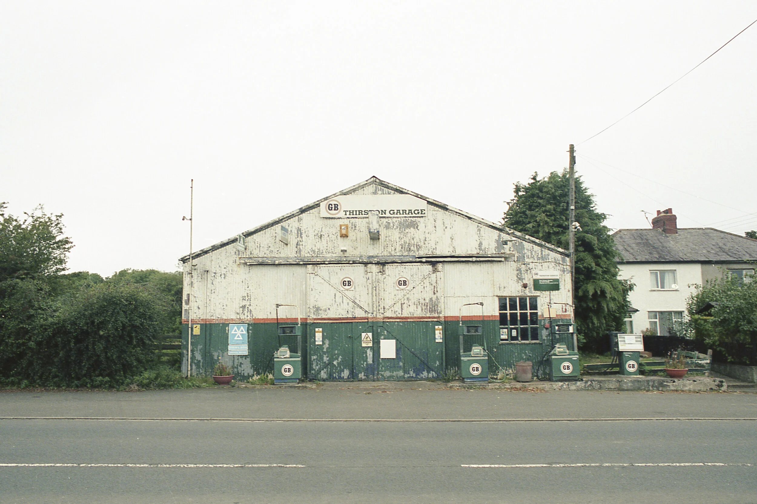 garage2.jpg