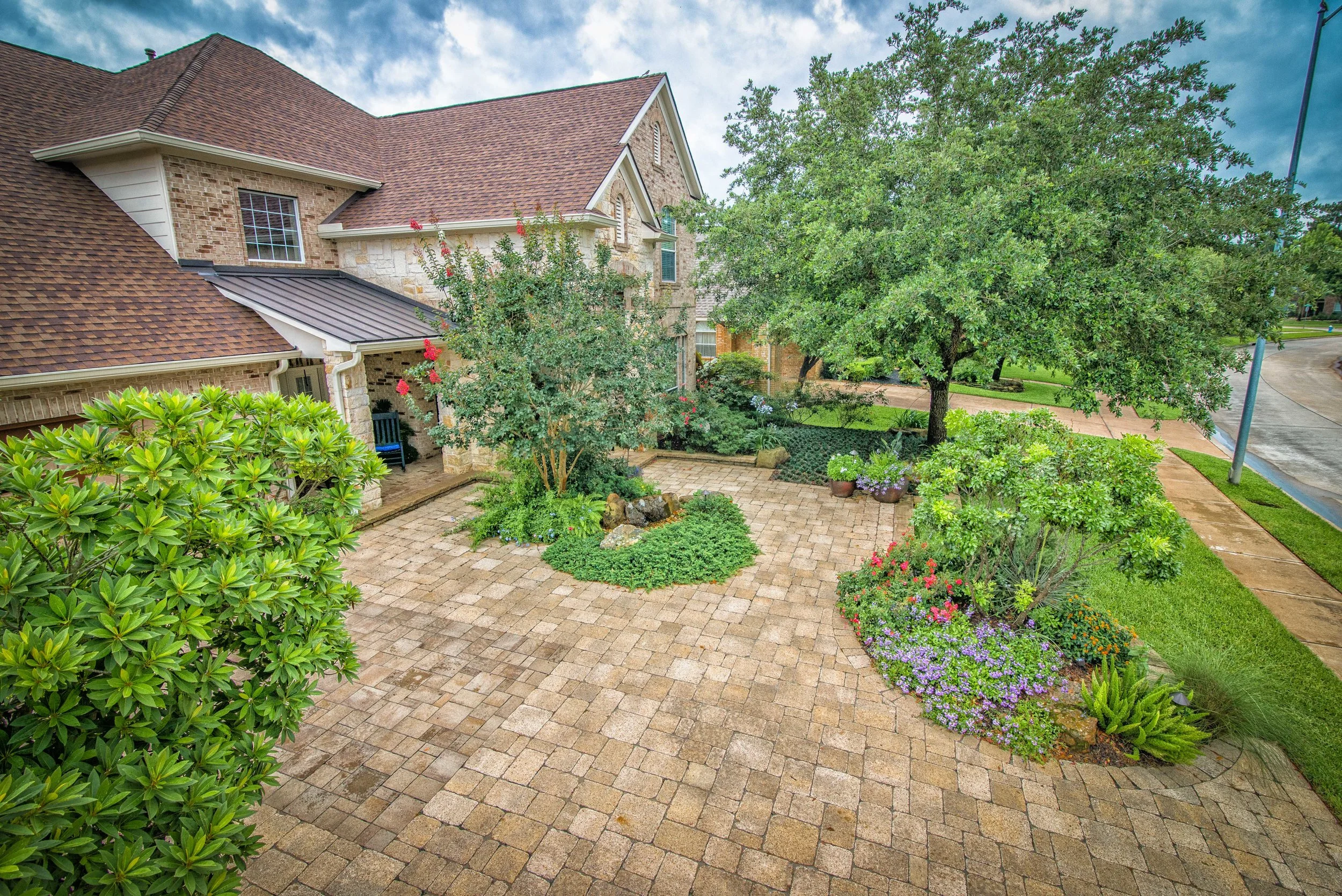 Courtyards Designs - The Woodlands — Mirror Lake Designs - Landscape