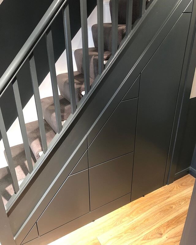 💥swipe to see the process💥
✅Under Stairs Storage✅ 🎨Spray Finished F&amp;B - Downpipe🎨
something different from sash windows and doors! But no for long🤣 If you would like to make good use of all that space under your stairs, send me a DM! 🤟🏼
&b