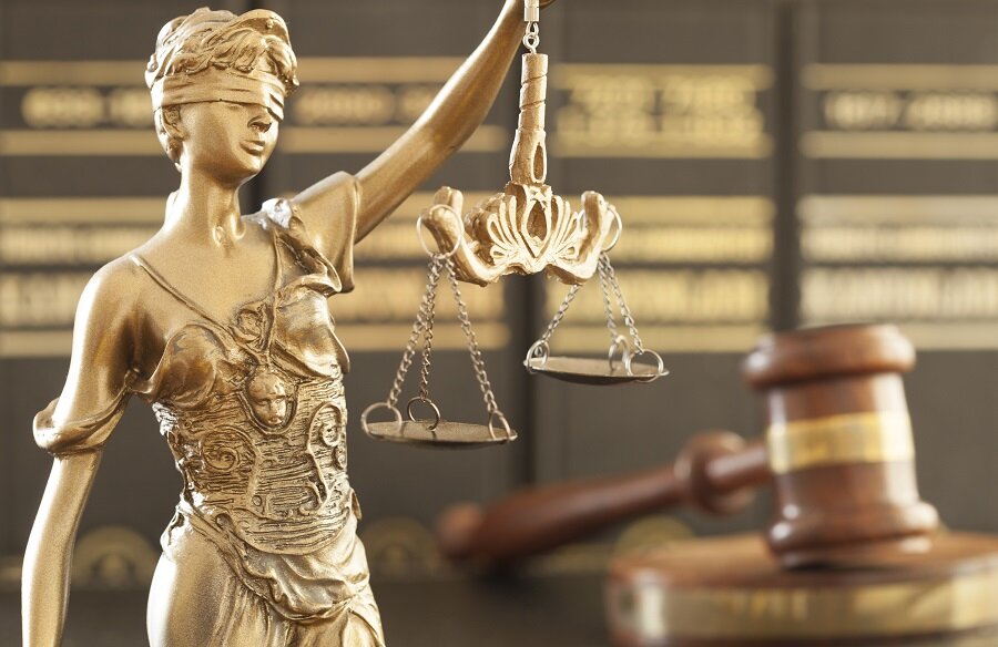 justice scale and judge gavel(900).jpg