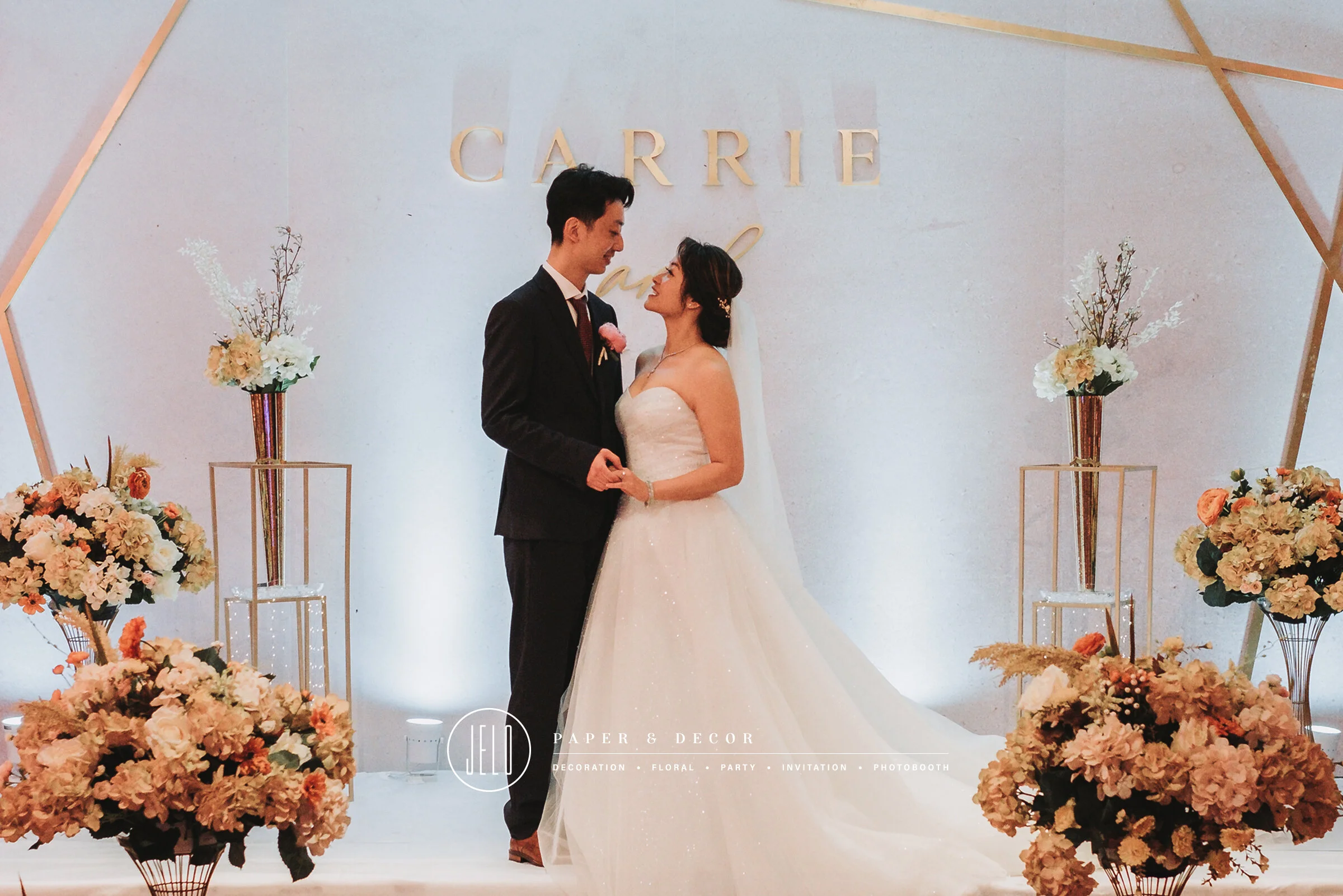 Carrie + Kai Fall Wedding at Leonard's Palazzo