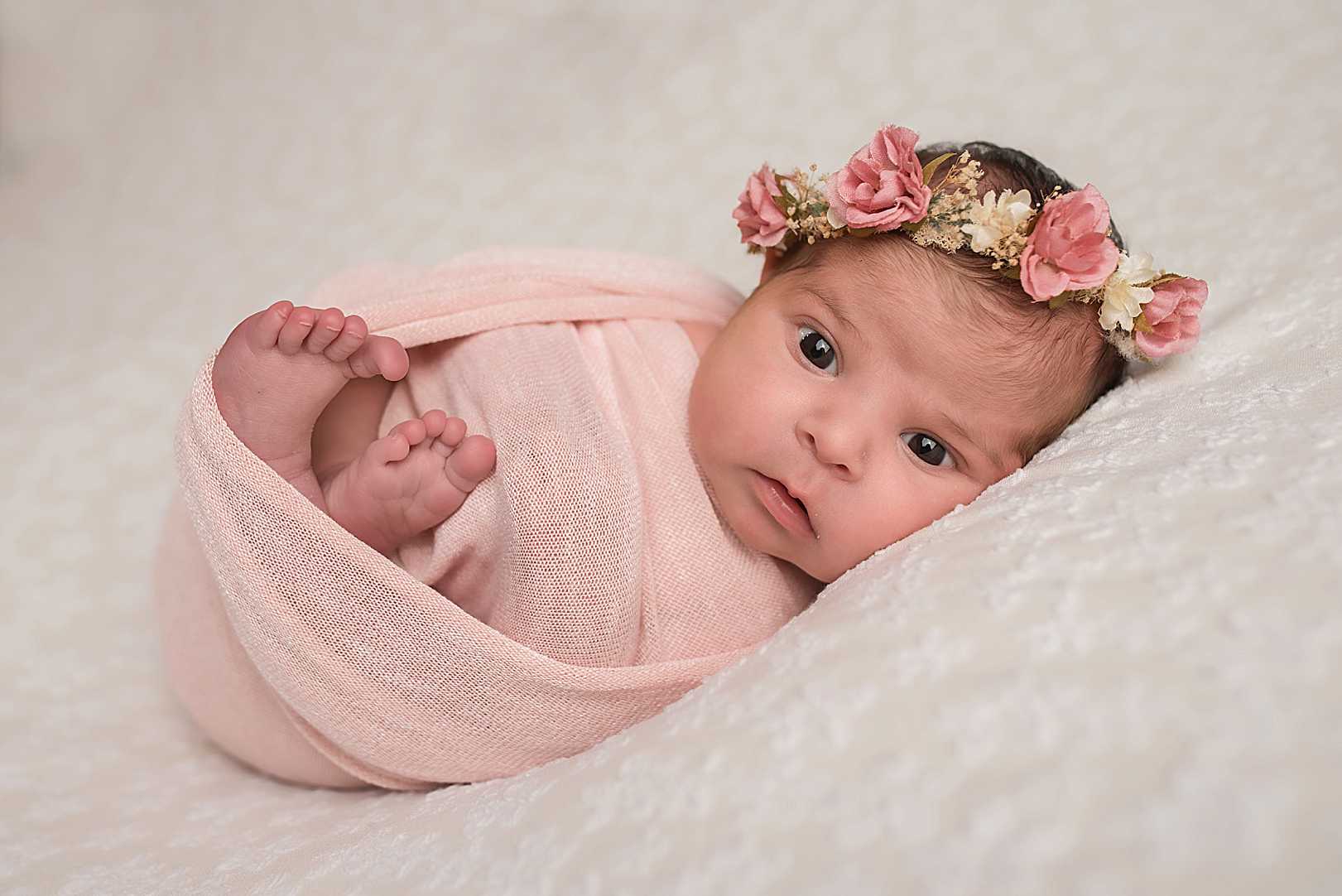 Puyallup's Professional Newborn Photographer | Amaya's Cake Smash Session