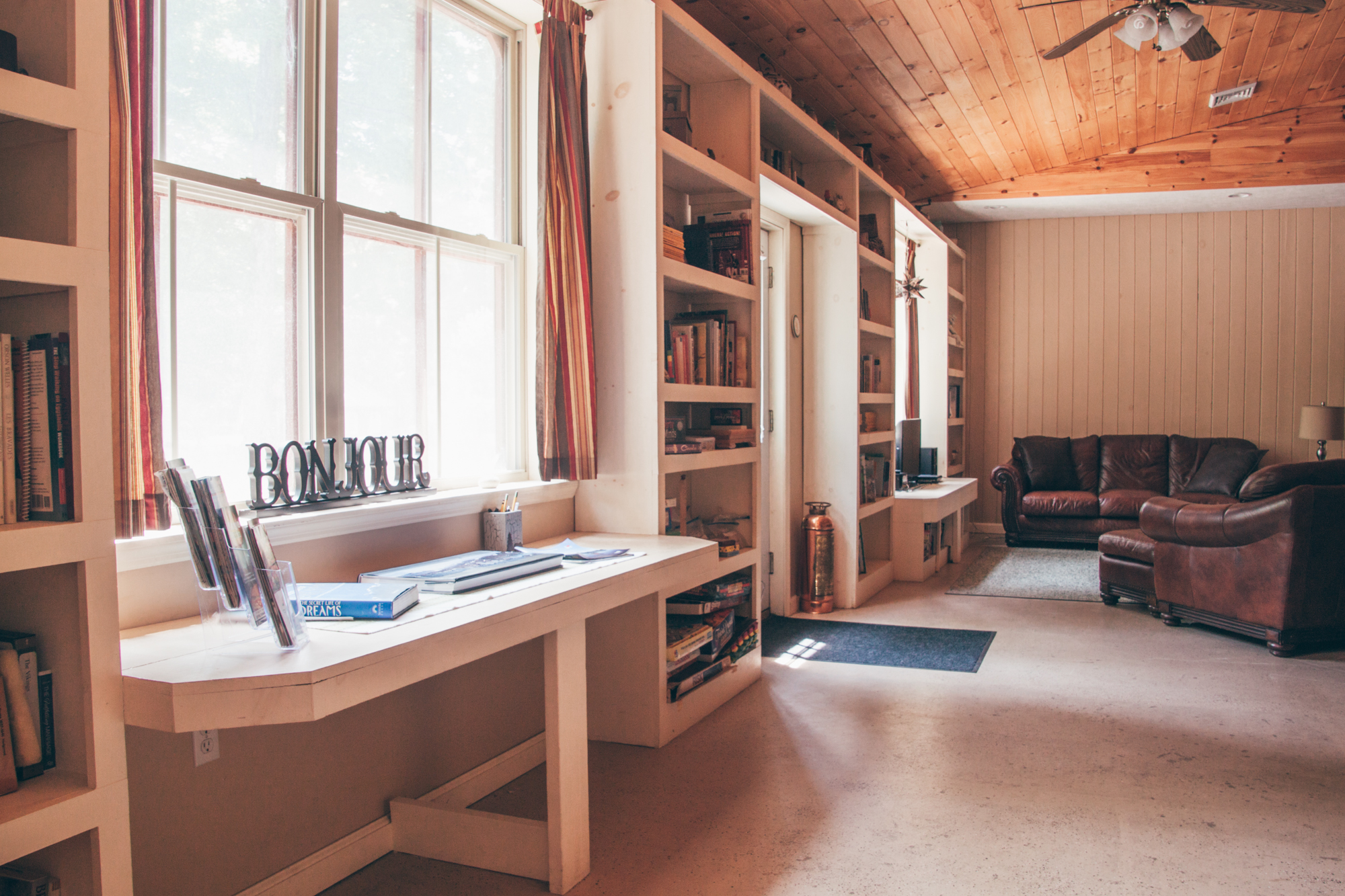 Bonjour and welcome to Wellnesste Lodge in Upstate New York