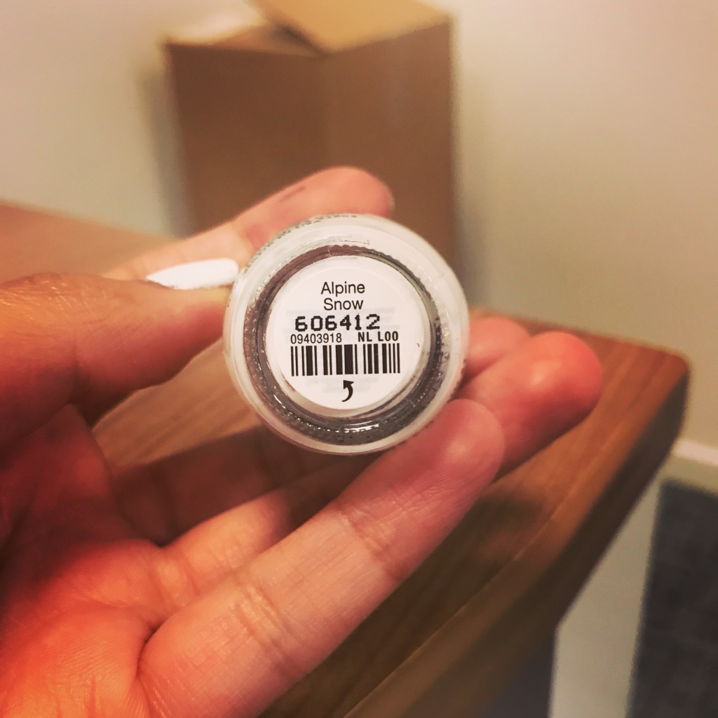 Amazon.com: OPI Nail Lacquer, Opaque & Vibrant Crème Finish White Nail  Polish, Up to 7 Days of Wear, Chip Resistant & Fast Drying, Alpine Snow,  0.5 fl oz : Beauty & Personal Care