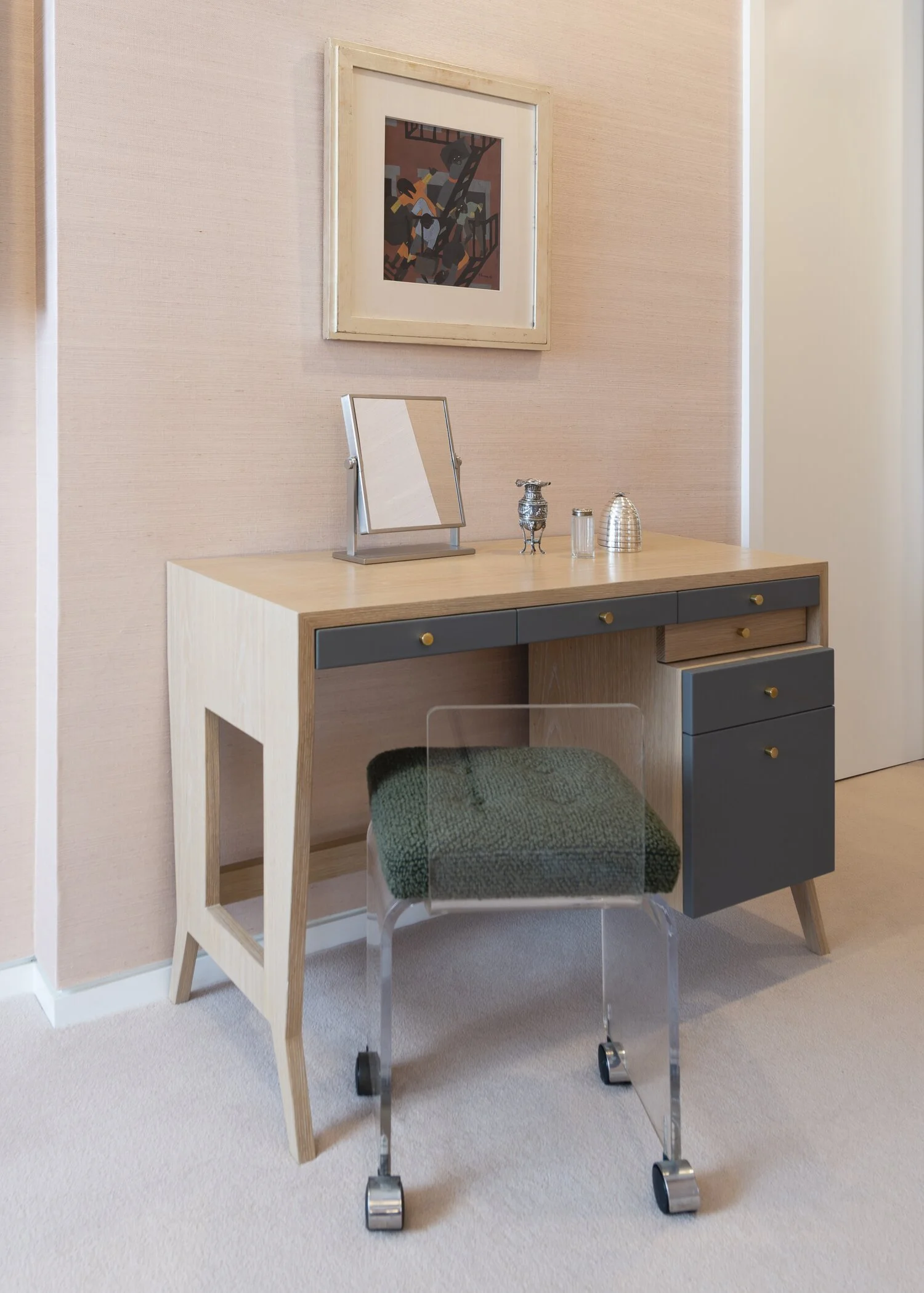 Dressing_Table_1_23433-Editsmaller.jpg