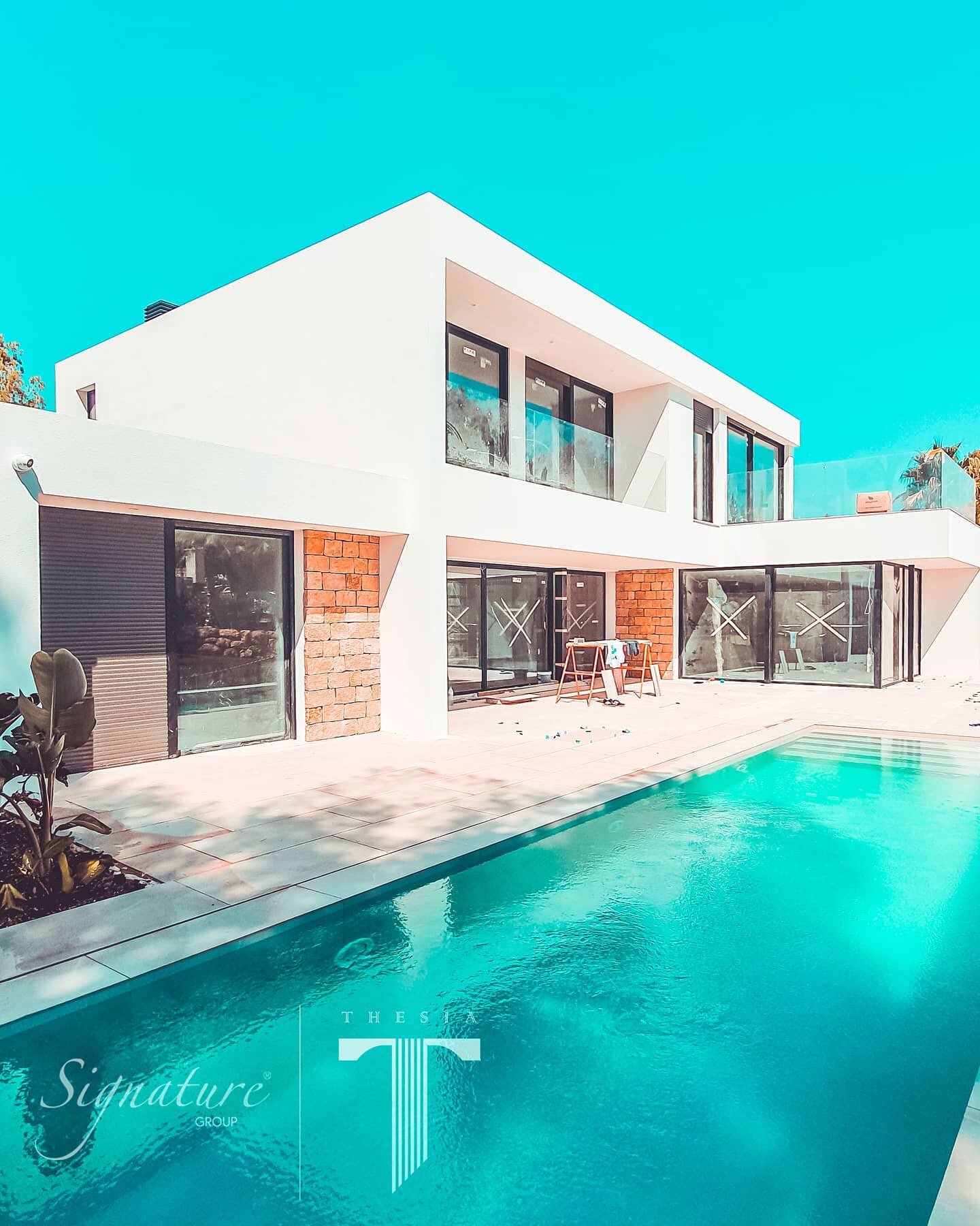 Villa Thesia - Santa Ponsa. Soon to be completed 
&bull; 4 bedrooms / 3 bathrooms
&bull; 1300 square meters plot
&bull; 400 square meters living space
Located on a big plot in a cul-de-sac, close to the Club Nautico de Santa Ponsa, and within minutes