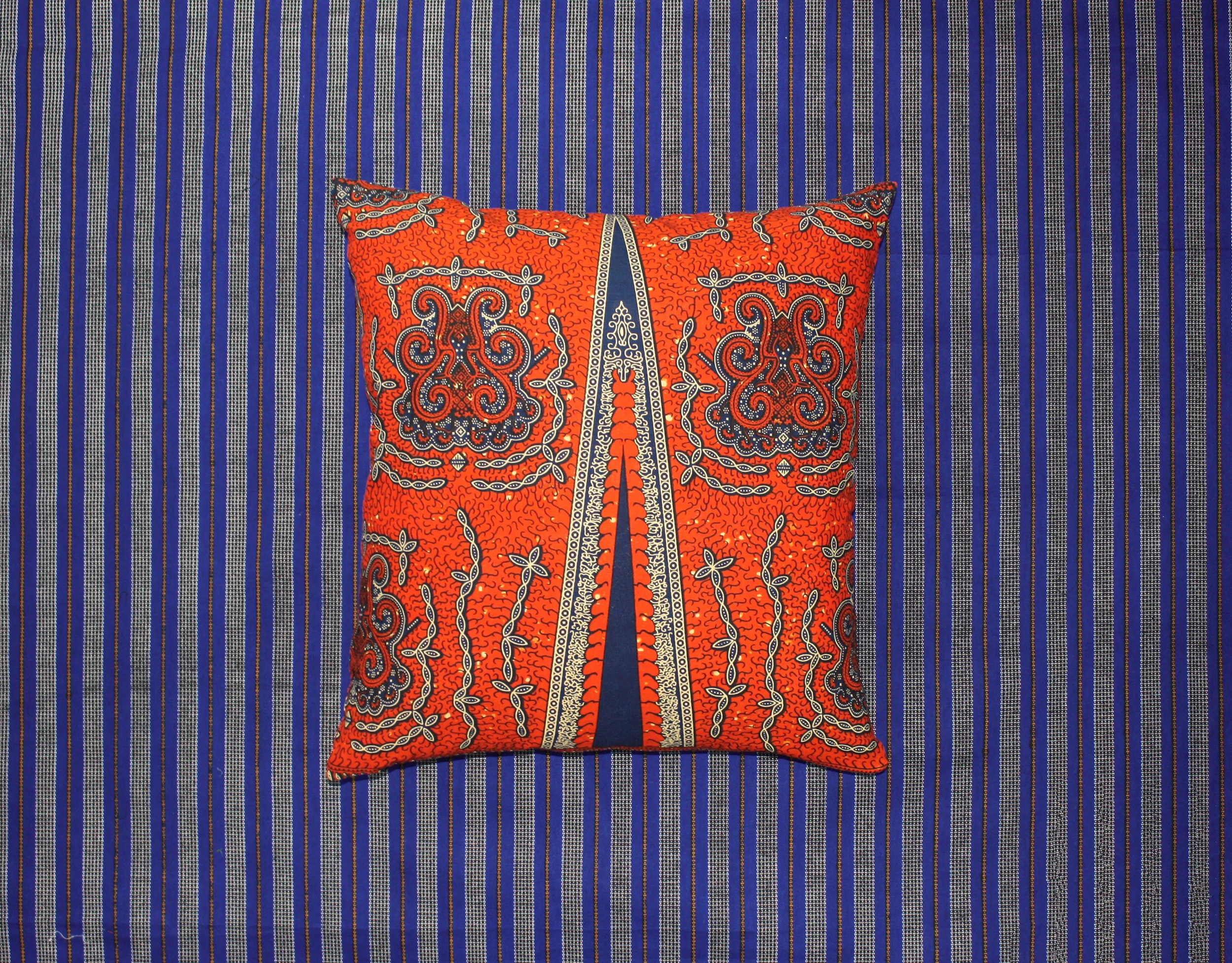 coussin_adjamee_orange_crush_carre_blanc.jpg