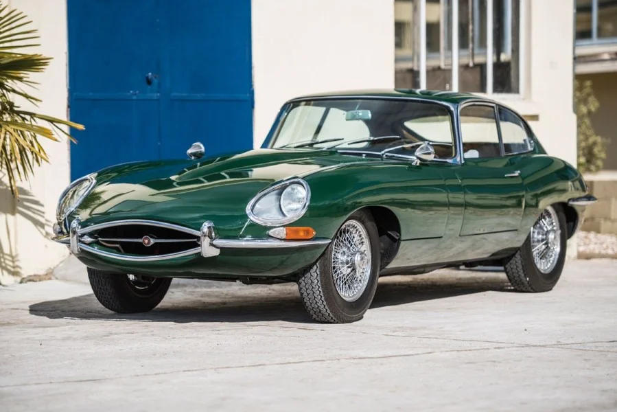 Jaguar Type E verte 2.jpg