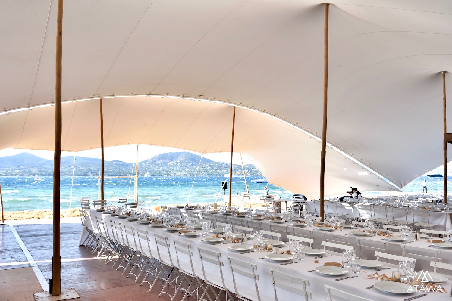 Article_Atawa_location_tente_mobilier_evenement_mariage_a_st_tropez_5.jpg