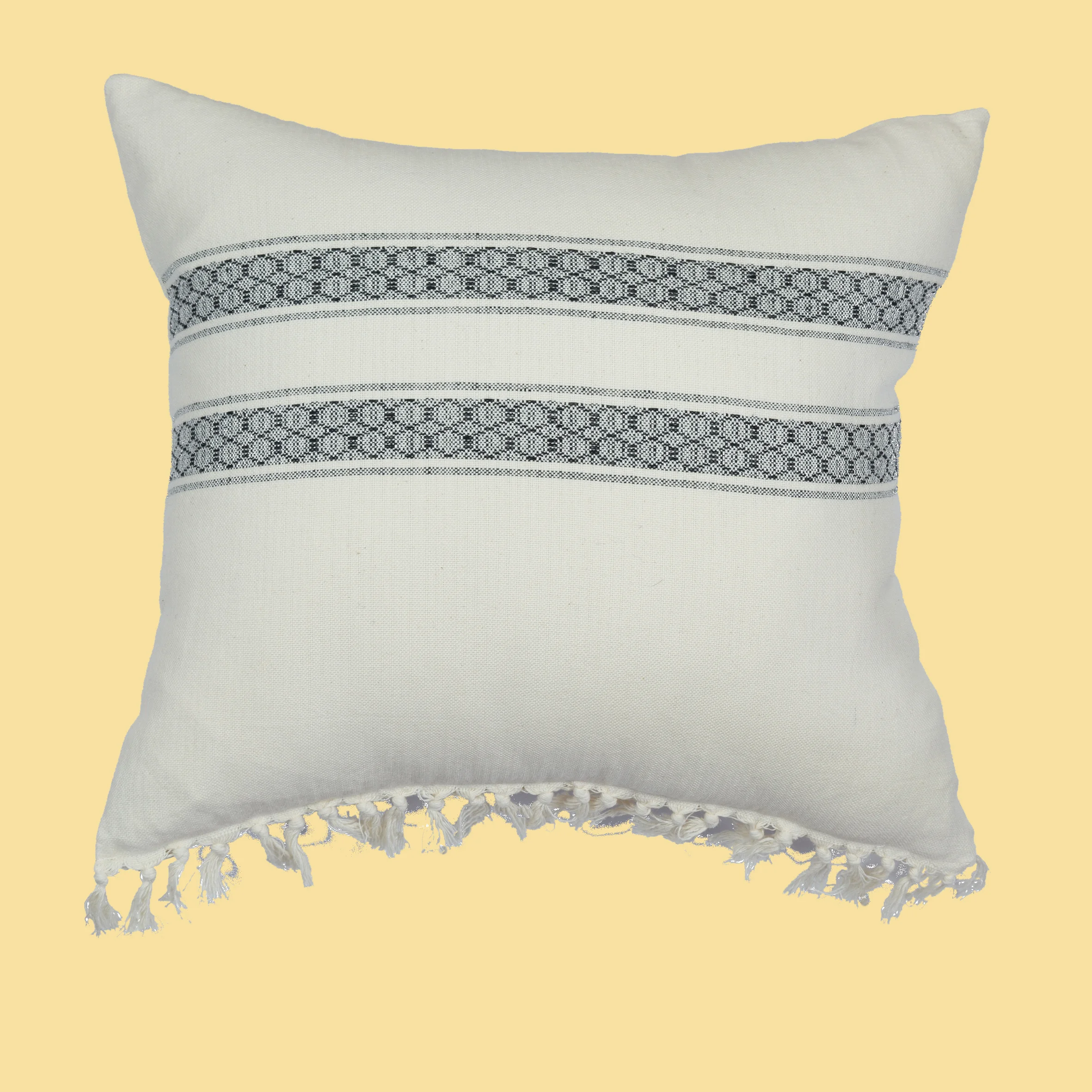 coussin-adjamee-kikoy-fond-blanc-carre-VERSO-1.jpg