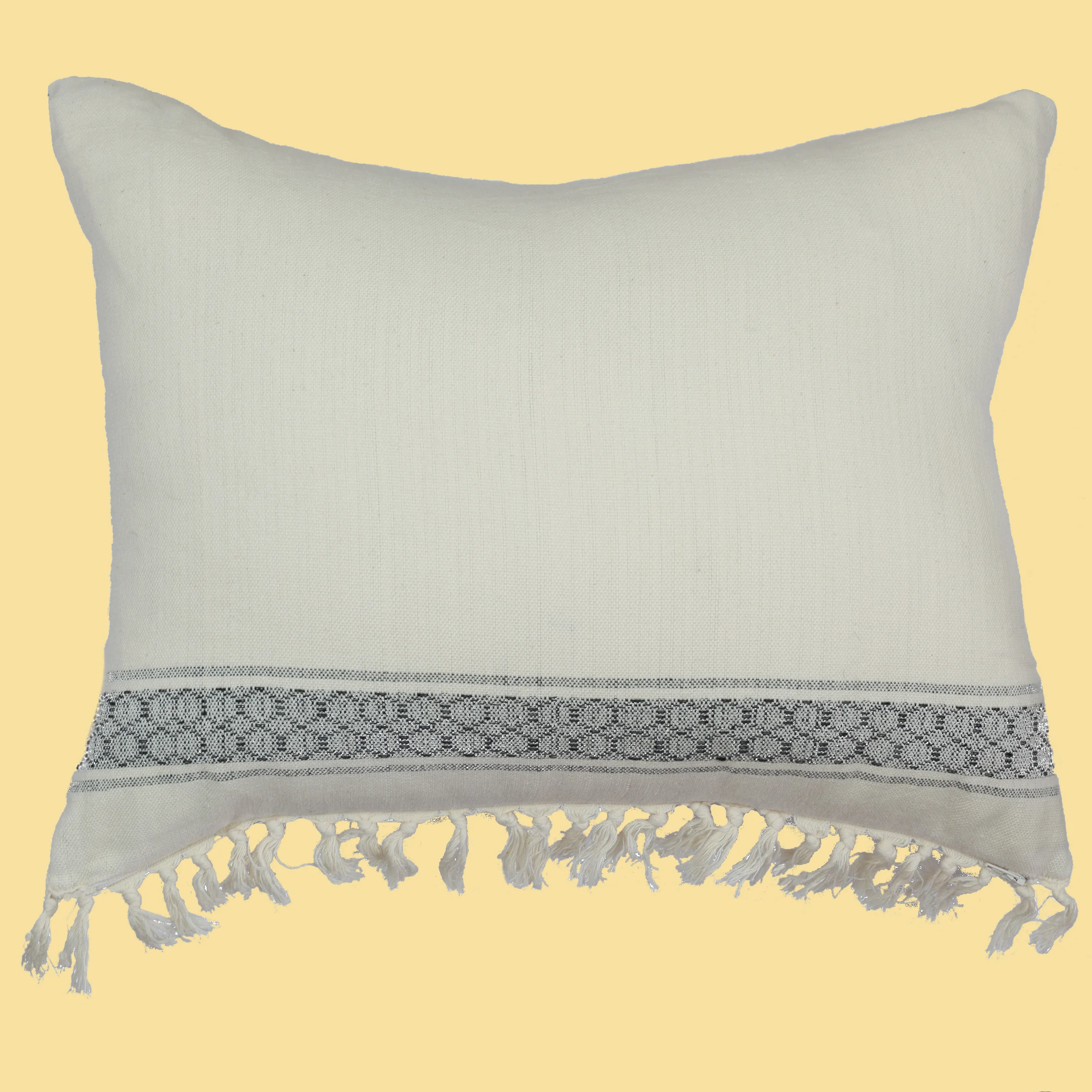 coussin-adjamee-kikoy-fond-blanc-rectangle-verso-2.jpg
