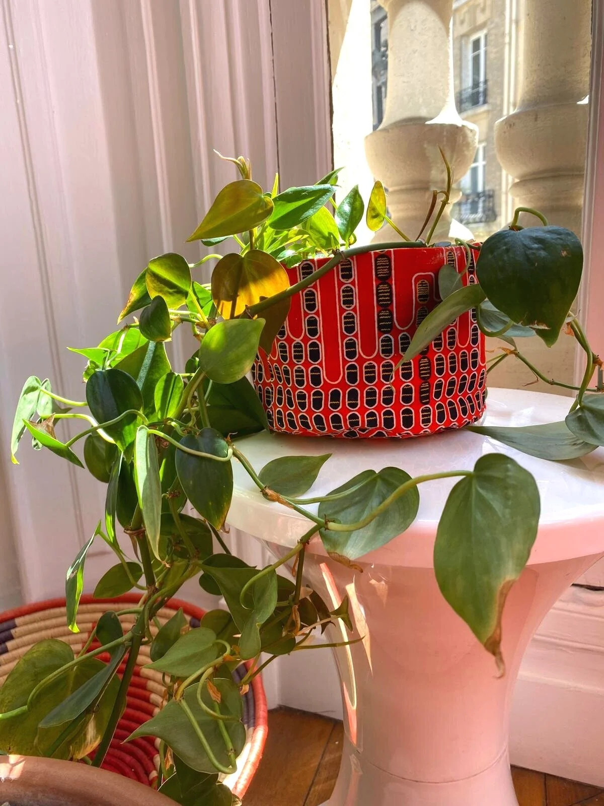 Cache-pot Backgammon Rouge