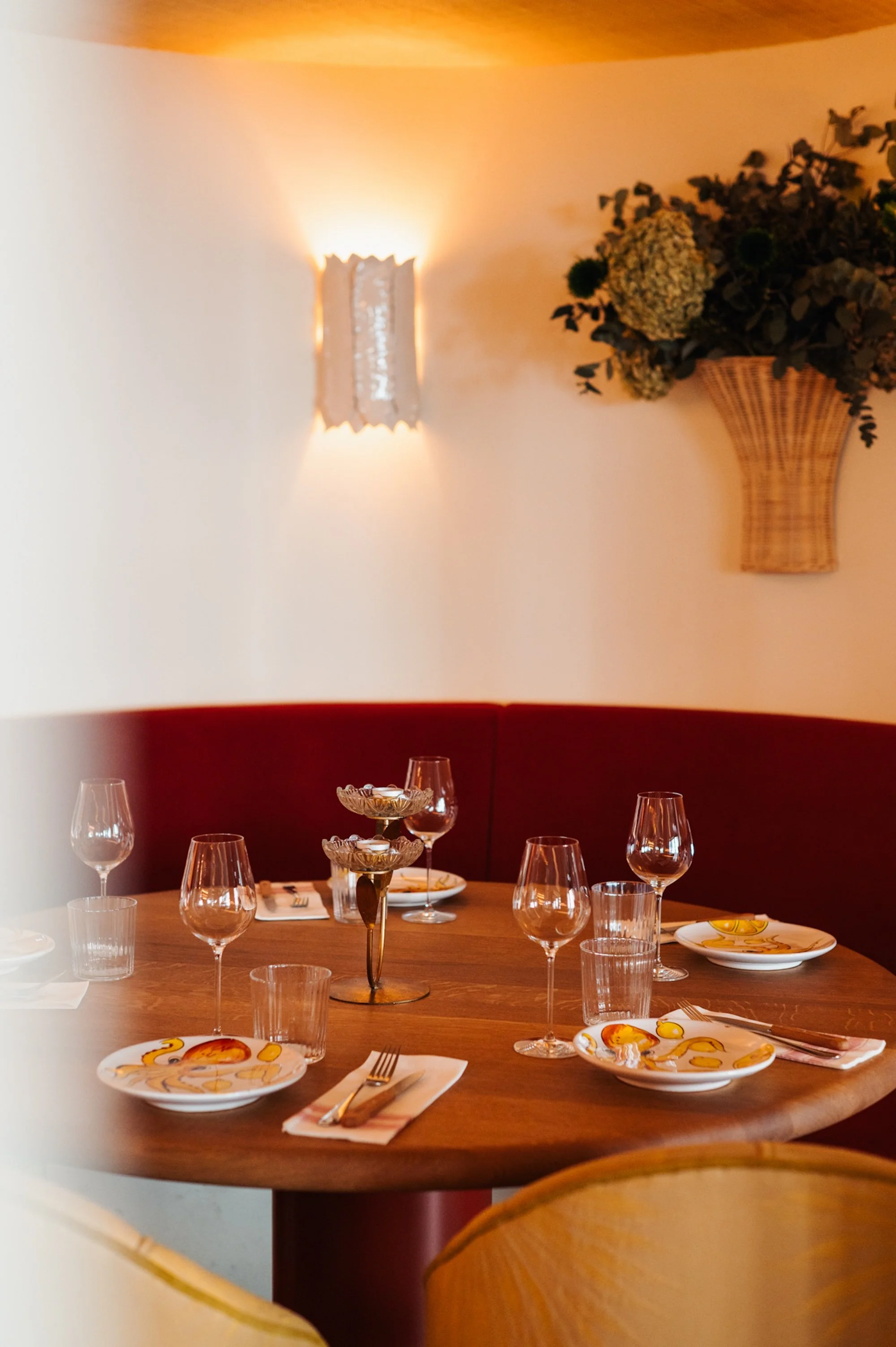 * Espace alcôve restaurant Laïa Monceau