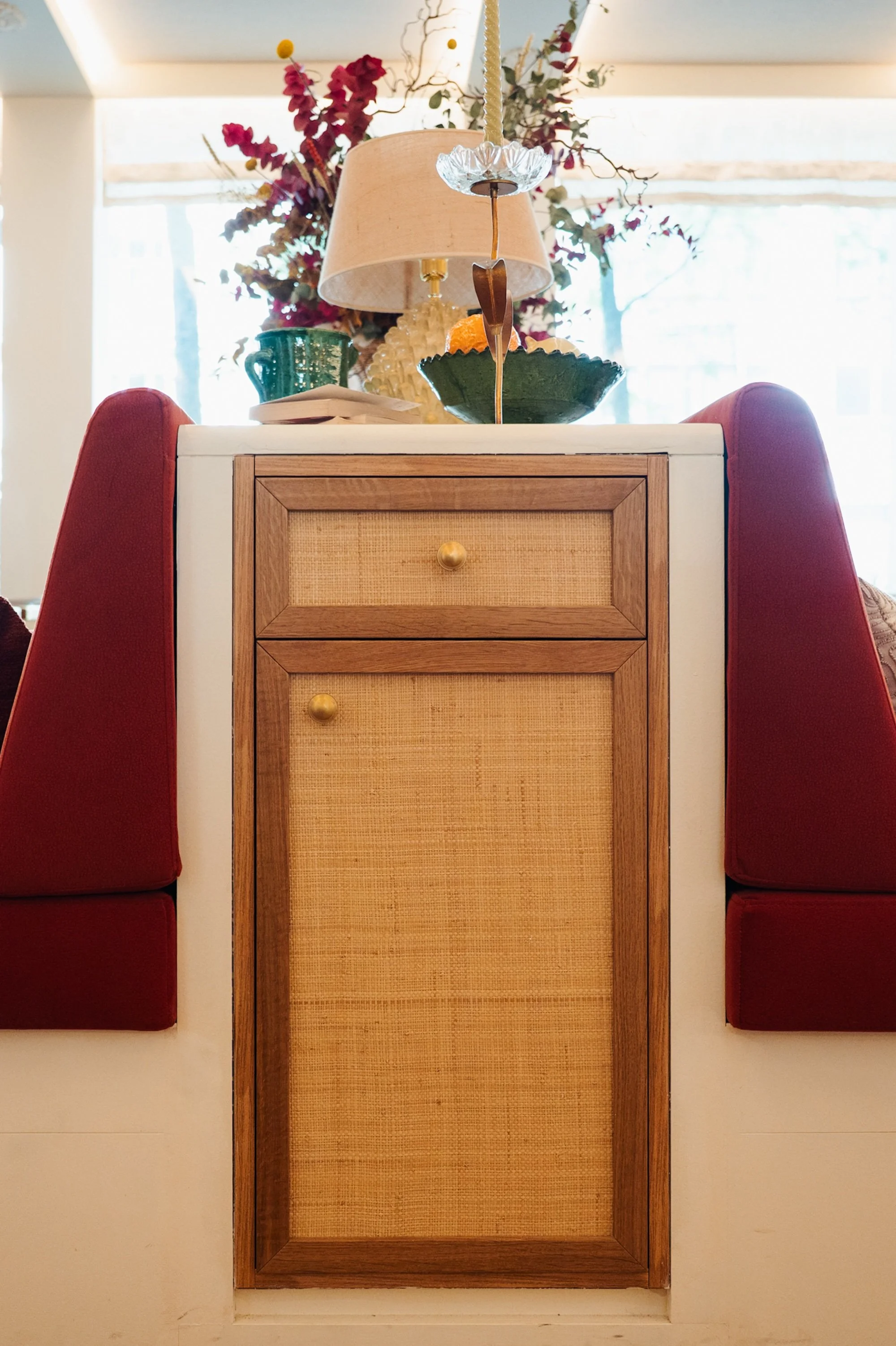 Mobilier sur mesure restaurant Laïa Monceau