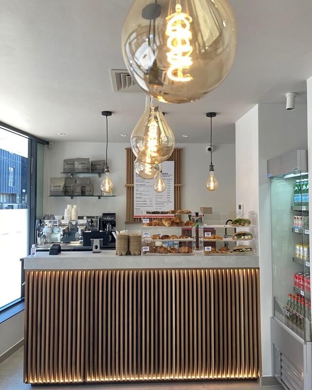 ✨NEW SHOP ALERT✨
Opened in the midst of lockdown, The Fix is proud to bring locally roasted @cliftoncoffee, smoothies and cakes baked in-house to 88 West street! #WeAreBS3 -
-
-
-
#Bristol #Bedminster #NewBusiness #BristolBusiness #openforbusiness #n