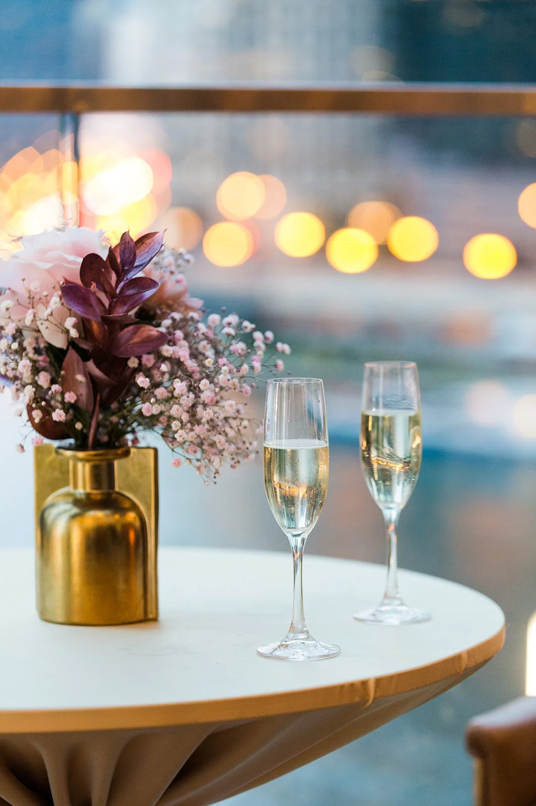 Cocktail hour on the roof top of Gibsons Italia on the Chicago River 