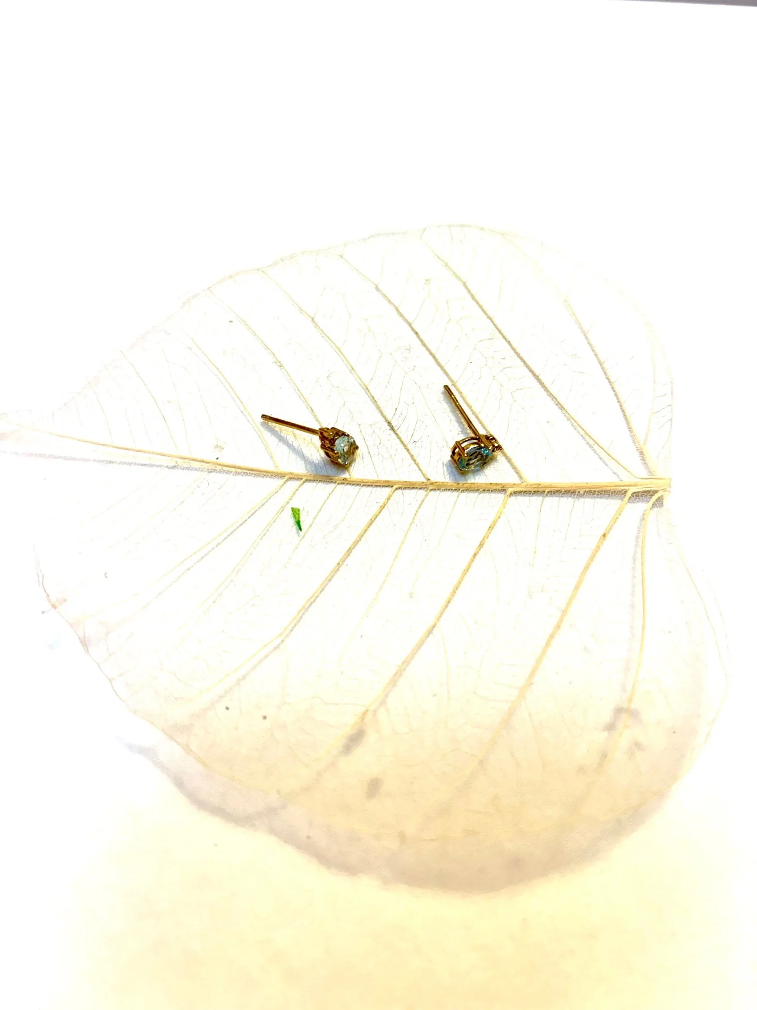 BLUE TOPAZ & DIAMONDS GOLD EARRINGS