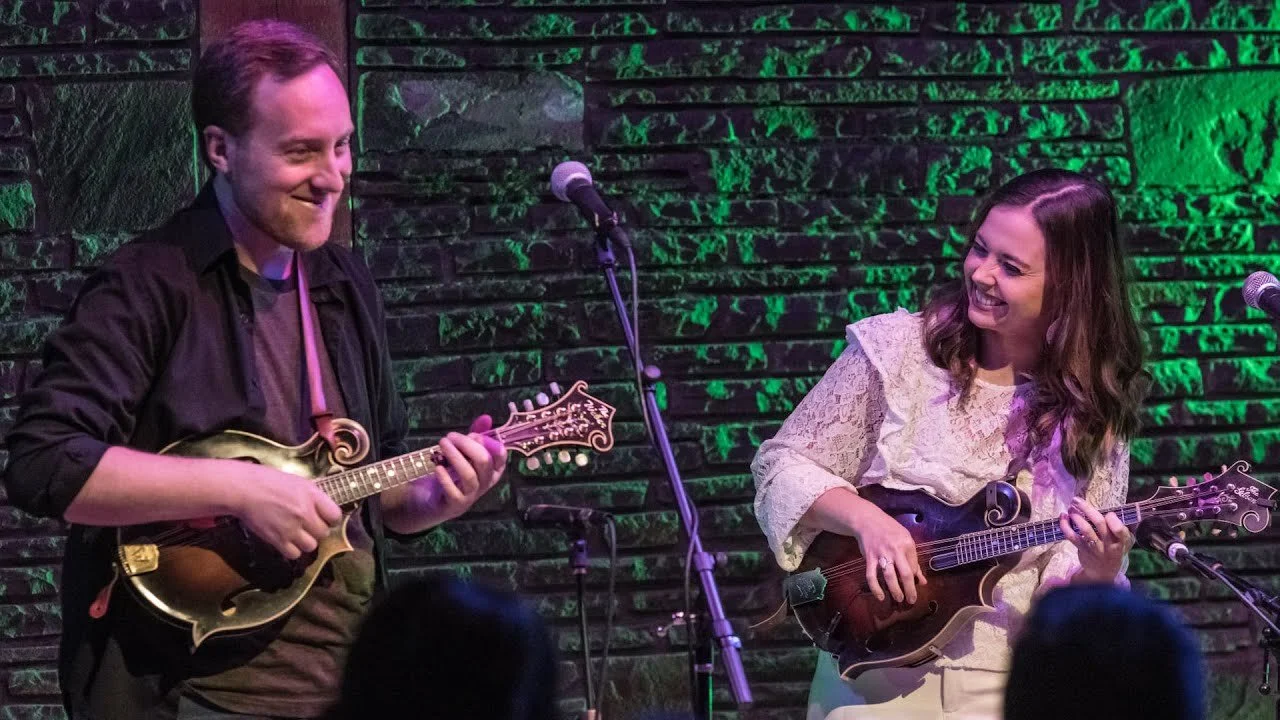 ▶ "Foolin' Around"