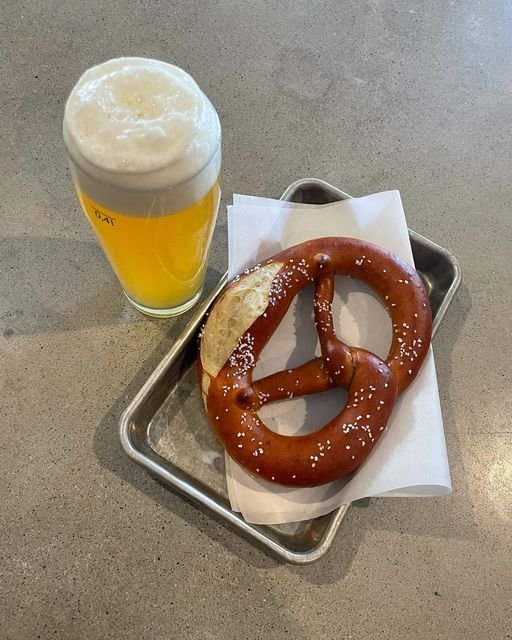 pretzel and beer.jpg