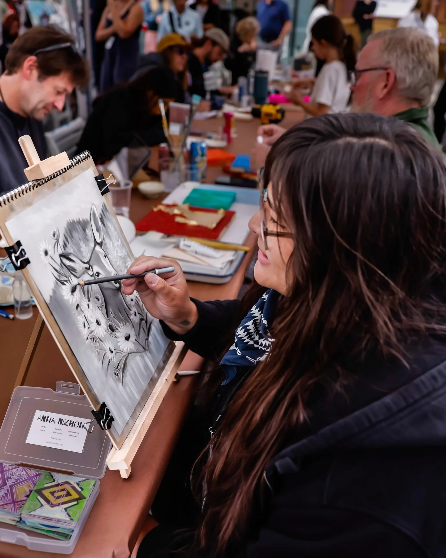 Live art meets world-class wine @parkcitywinefestival&rsquo;s Best of Fest this Friday night!

Watch talented artists @annanizhoni.art, @morganmccueartist, @jeaninebaumart, @emilymiquelonart, and @sabbotaje from the CREATE PC Local Artist Collective 