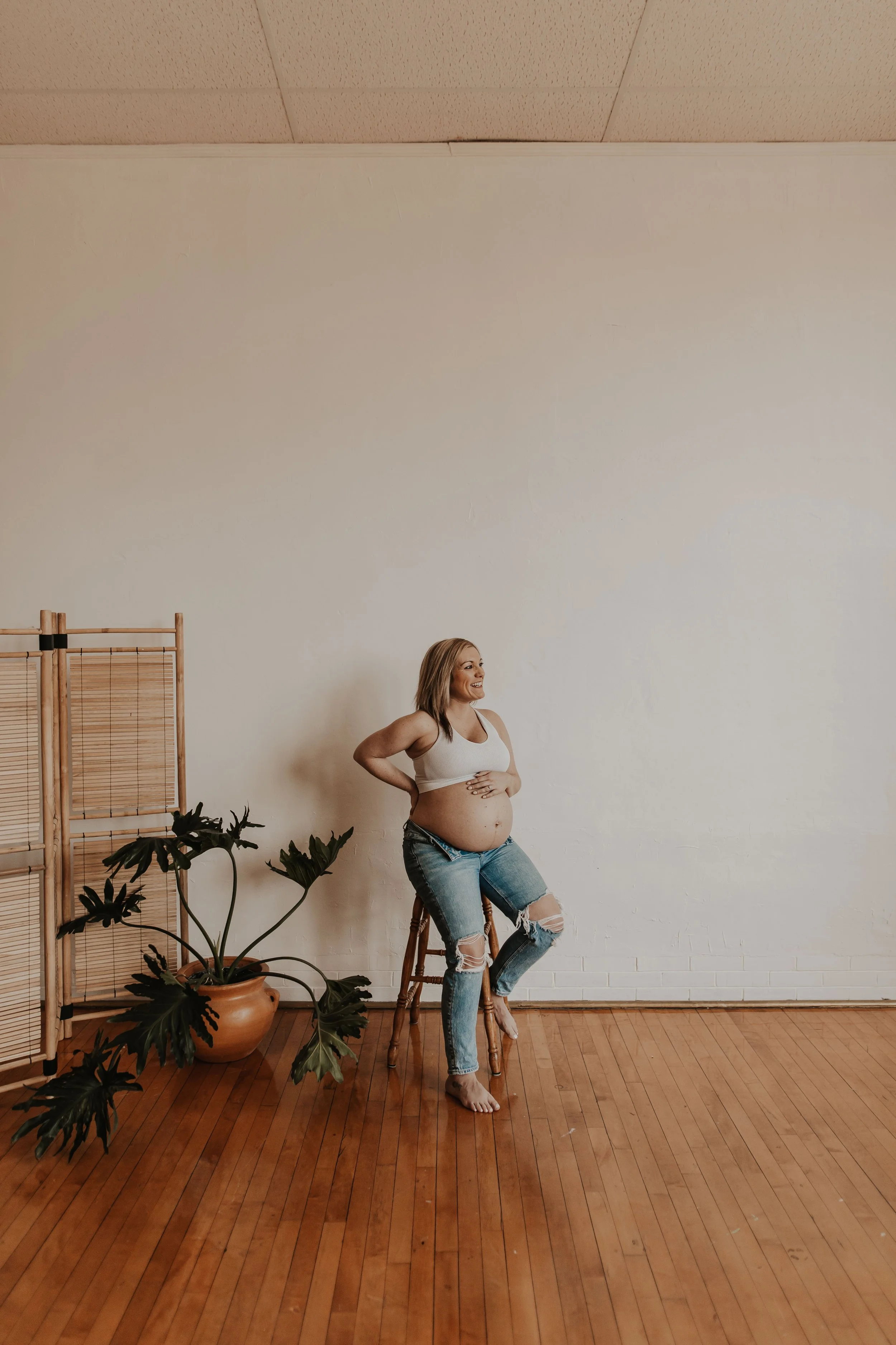 Lisa and Carter Maternity-14.jpg