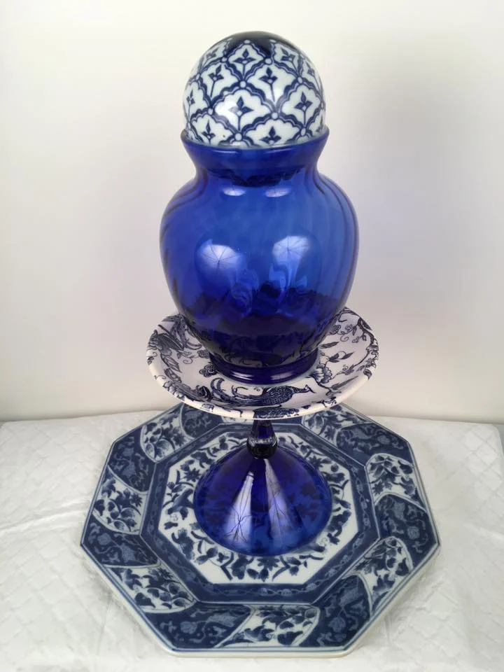 blue glass vass.jpg