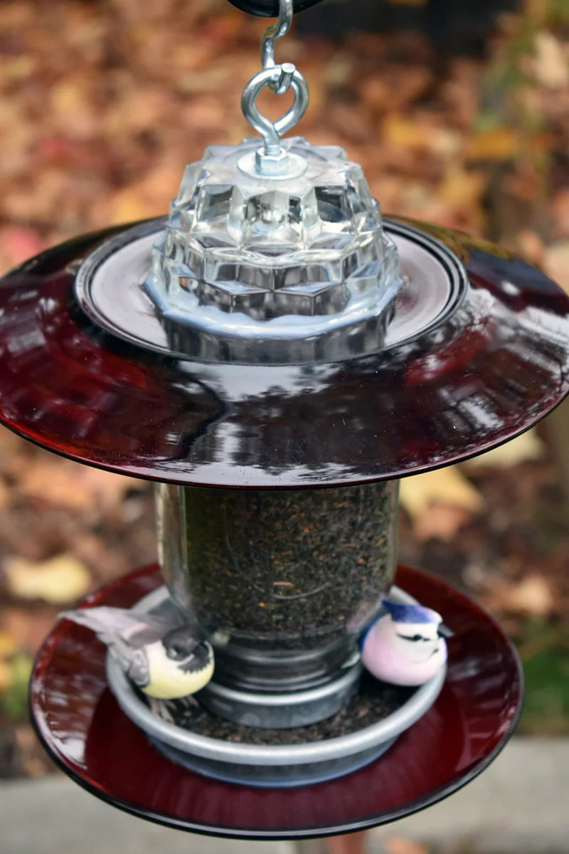 Birdfeeder243D.jpg