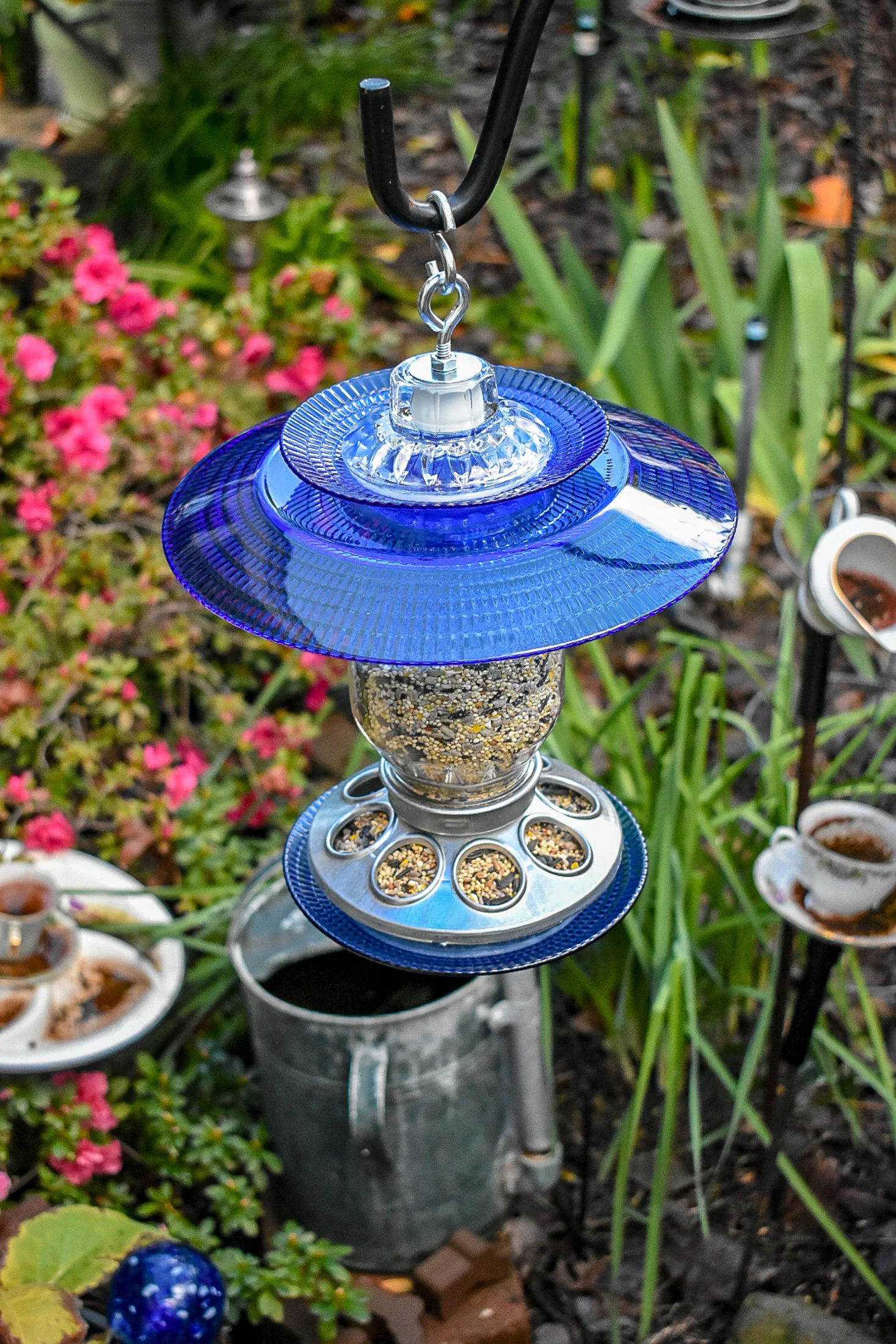 Birdfeeder 470f.jpg