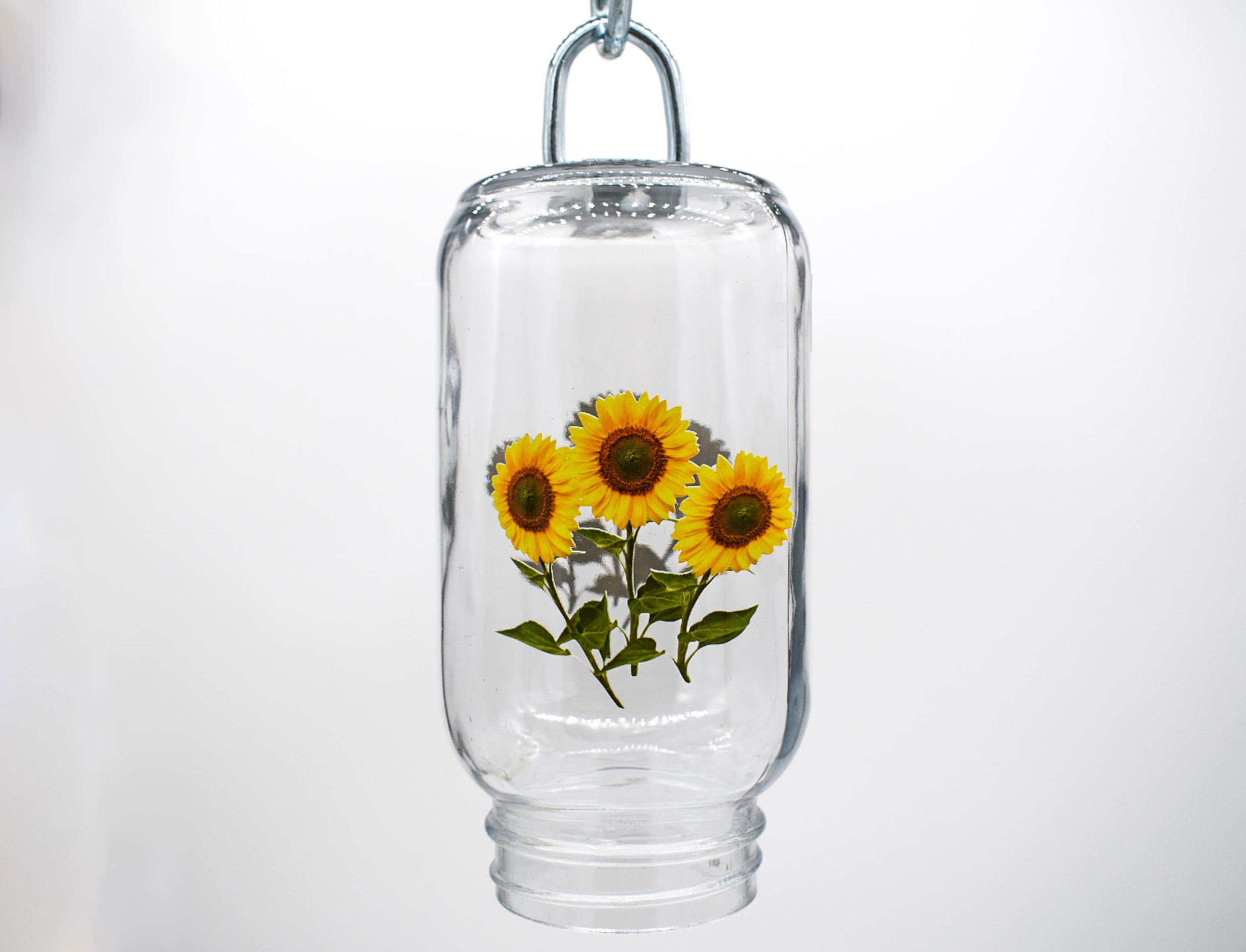32 oz Mason jar with sunflower decal and galvanized hanging hook