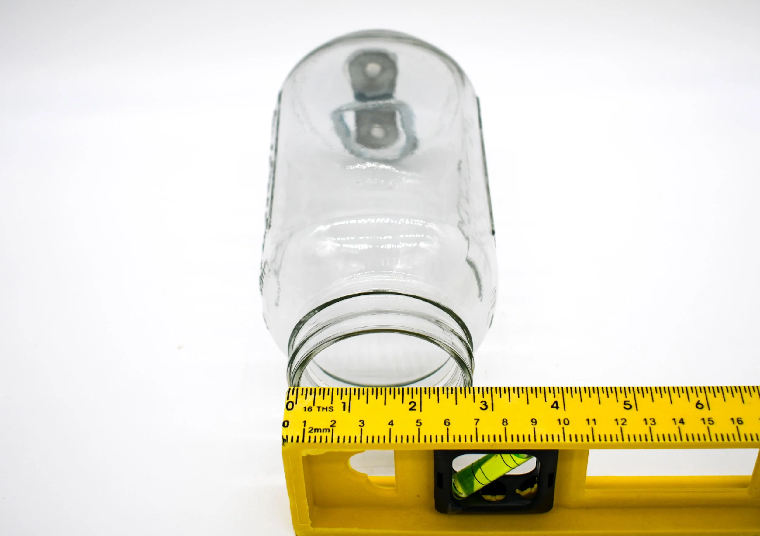 Standard Mason jar opening width measurement on 32 oz replacement feeder jar
