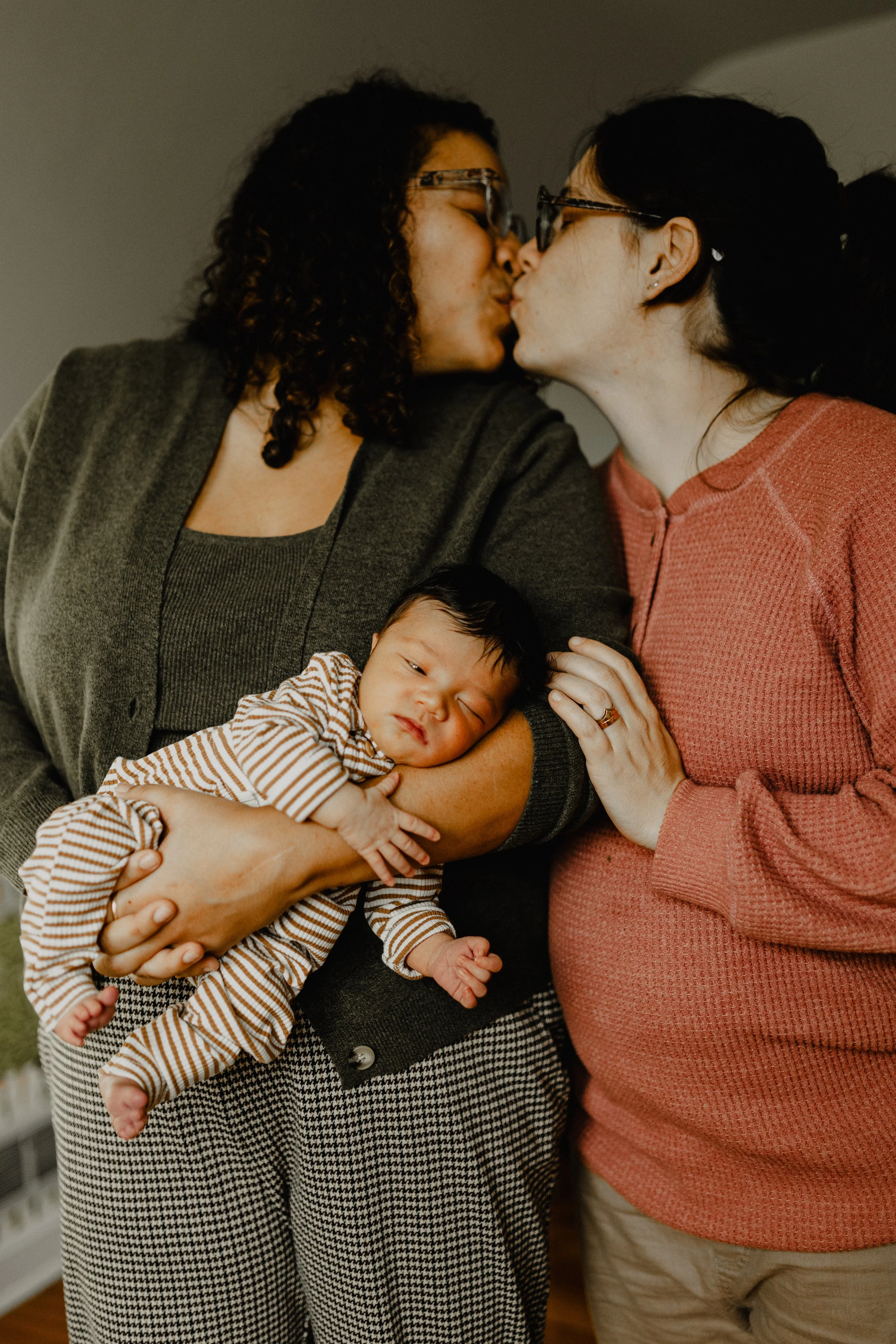 Minneapolis In-Home Newborn Session | Colette Rochelle Photography
